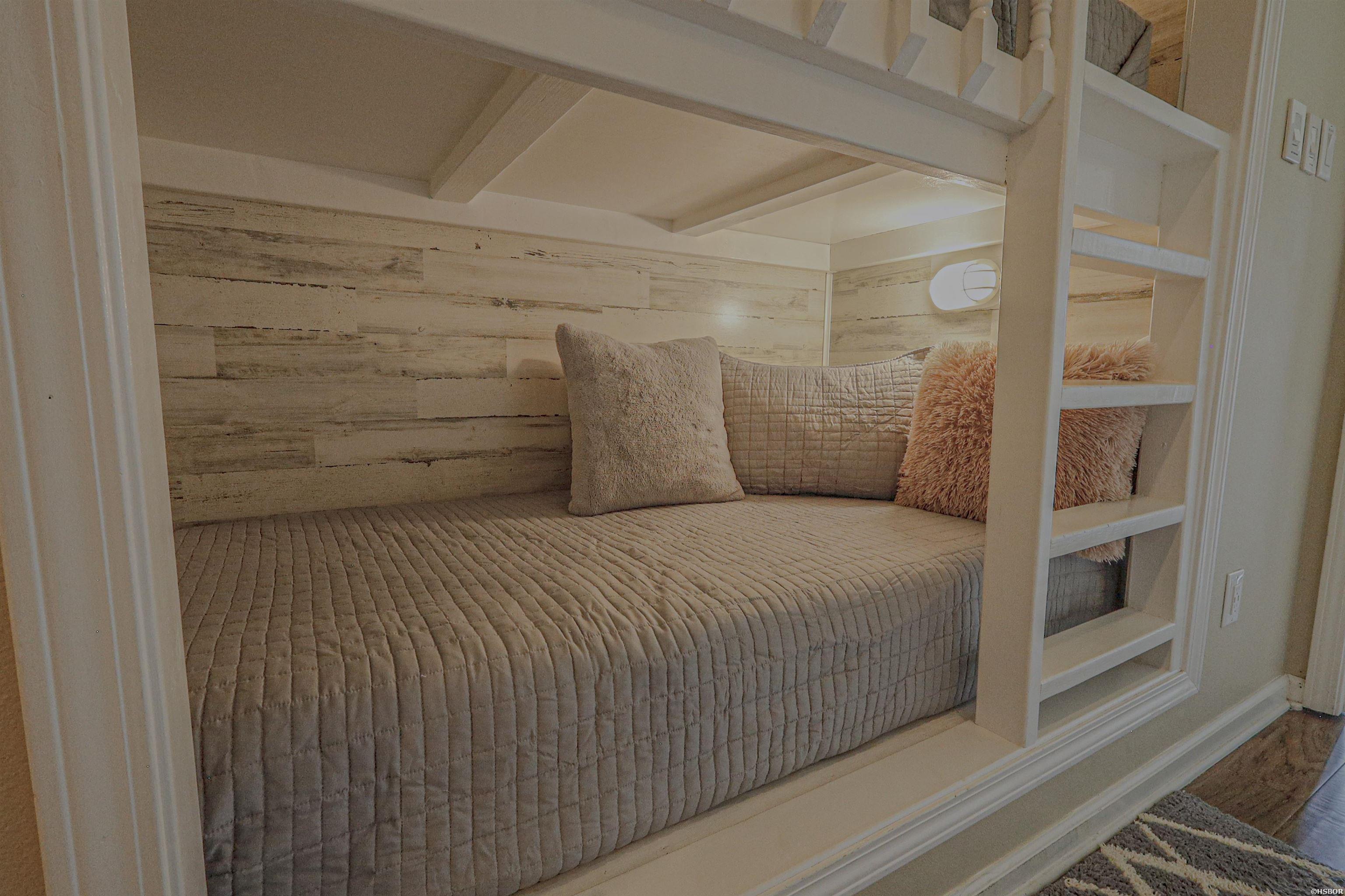 101 LONG ISLAND Drive Unit: 1001