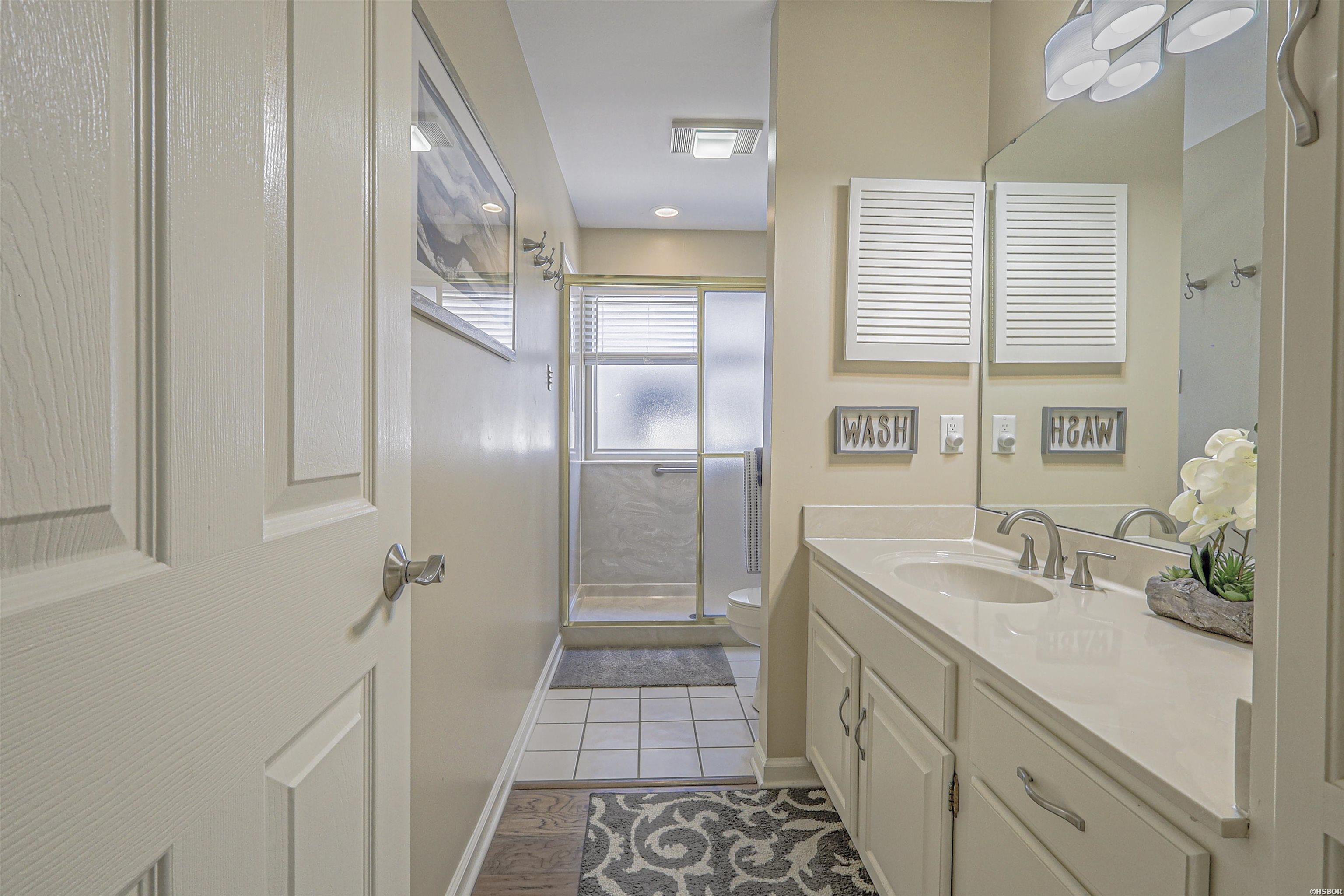 101 LONG ISLAND Drive Unit: 1001