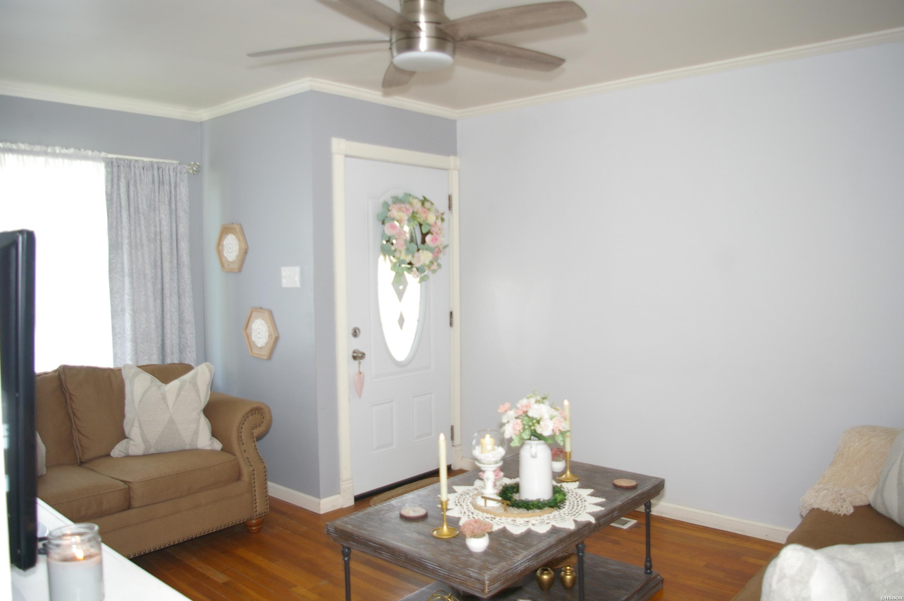 1006 W 41ST Street