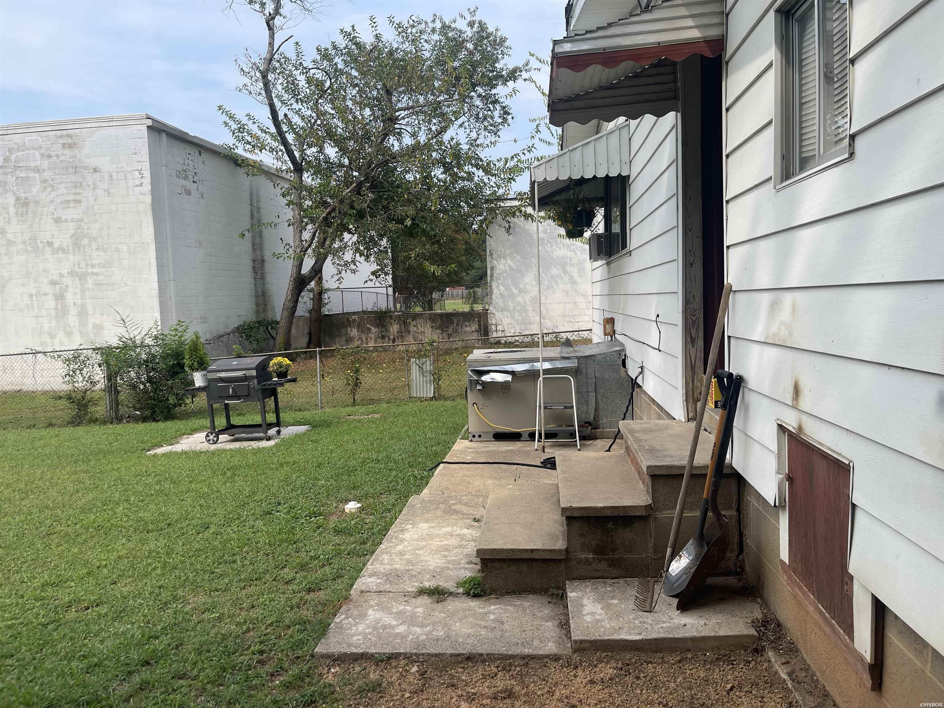1006 W 41ST Street