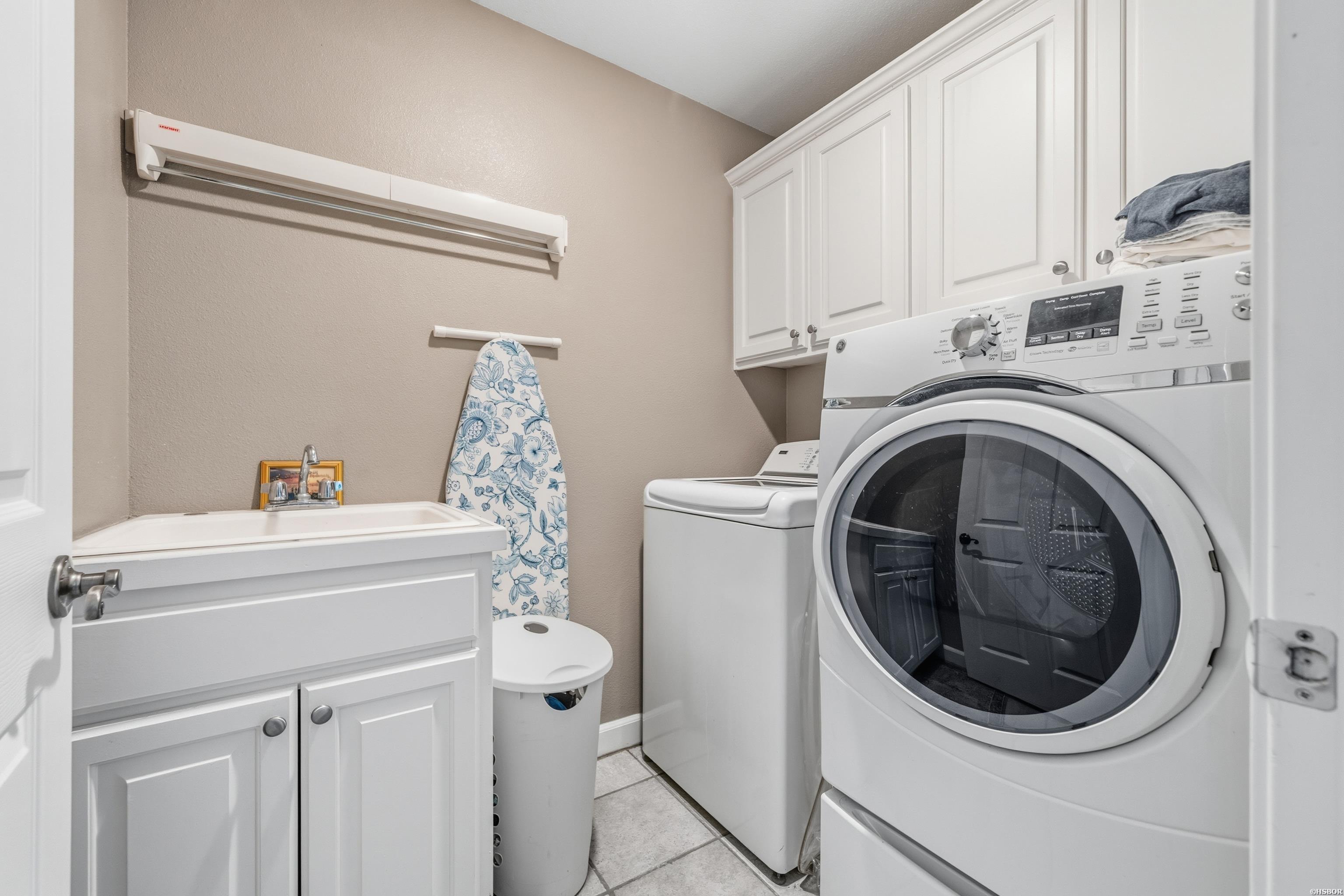 58 STONEGATE Terrace