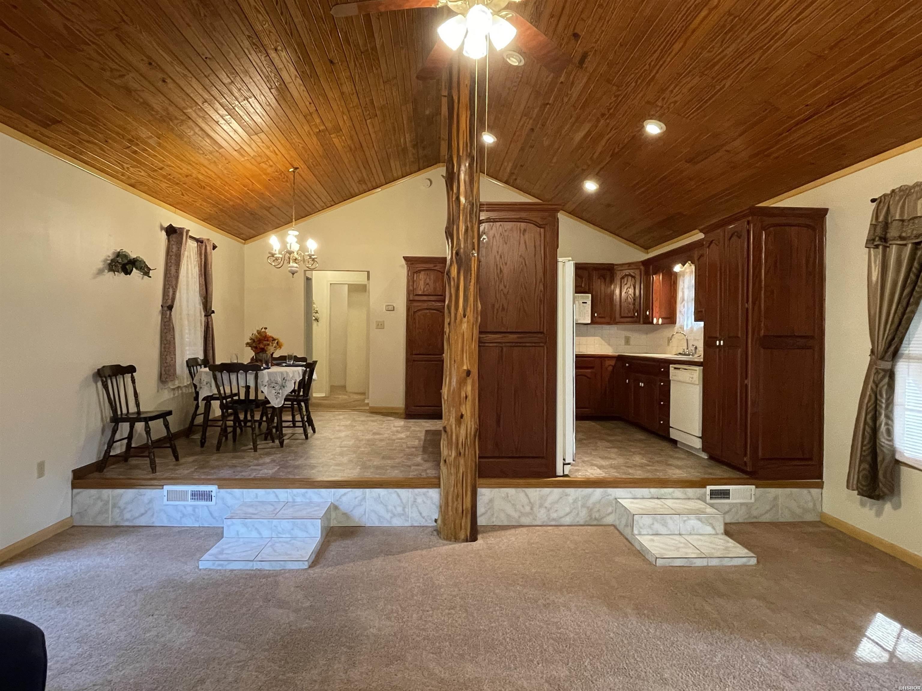 11 TIMBERCREST Drive