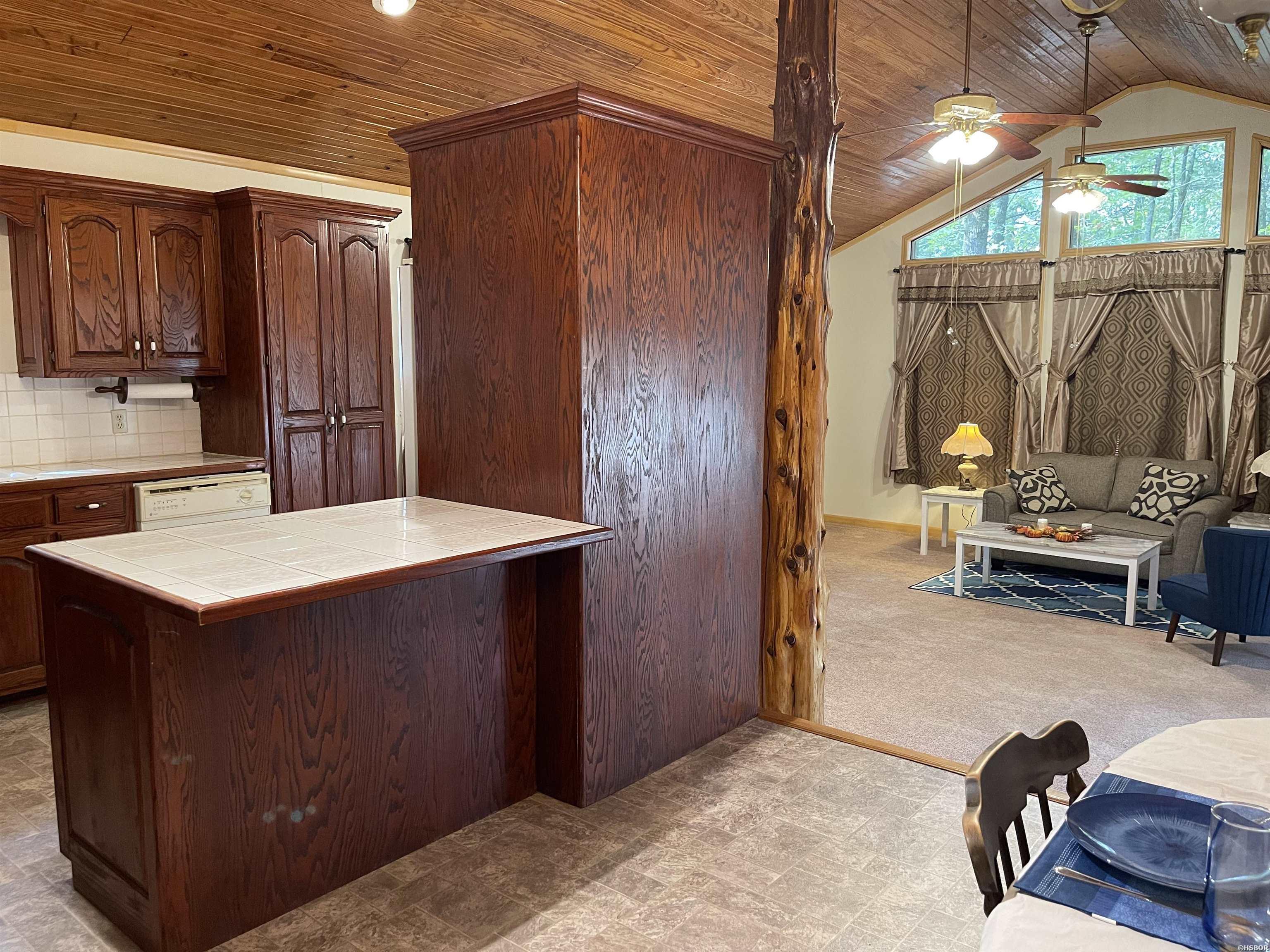 11 TIMBERCREST Drive