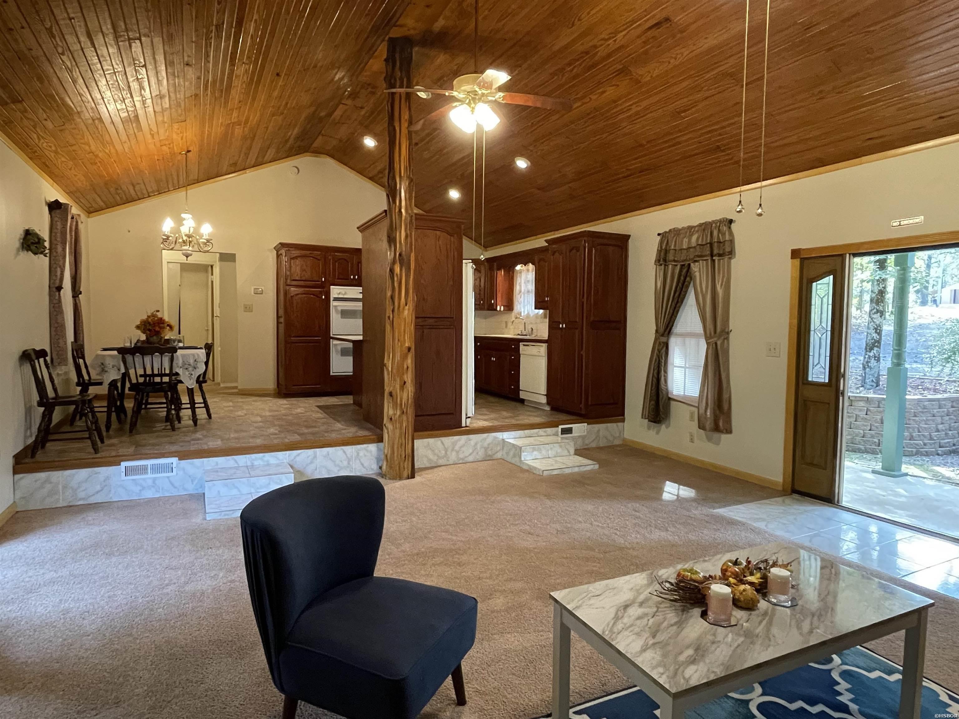 11 TIMBERCREST Drive