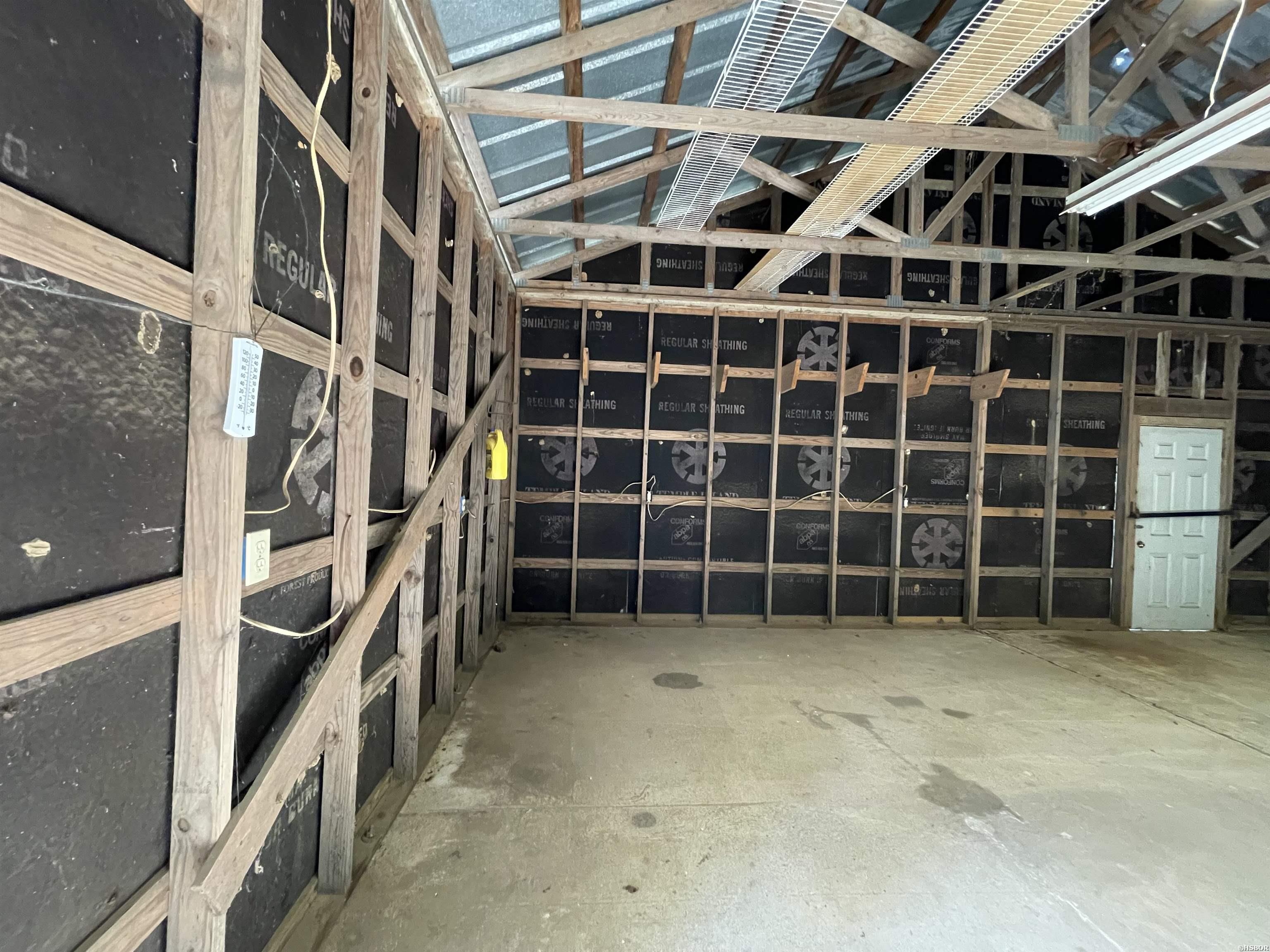 11 TIMBERCREST Drive