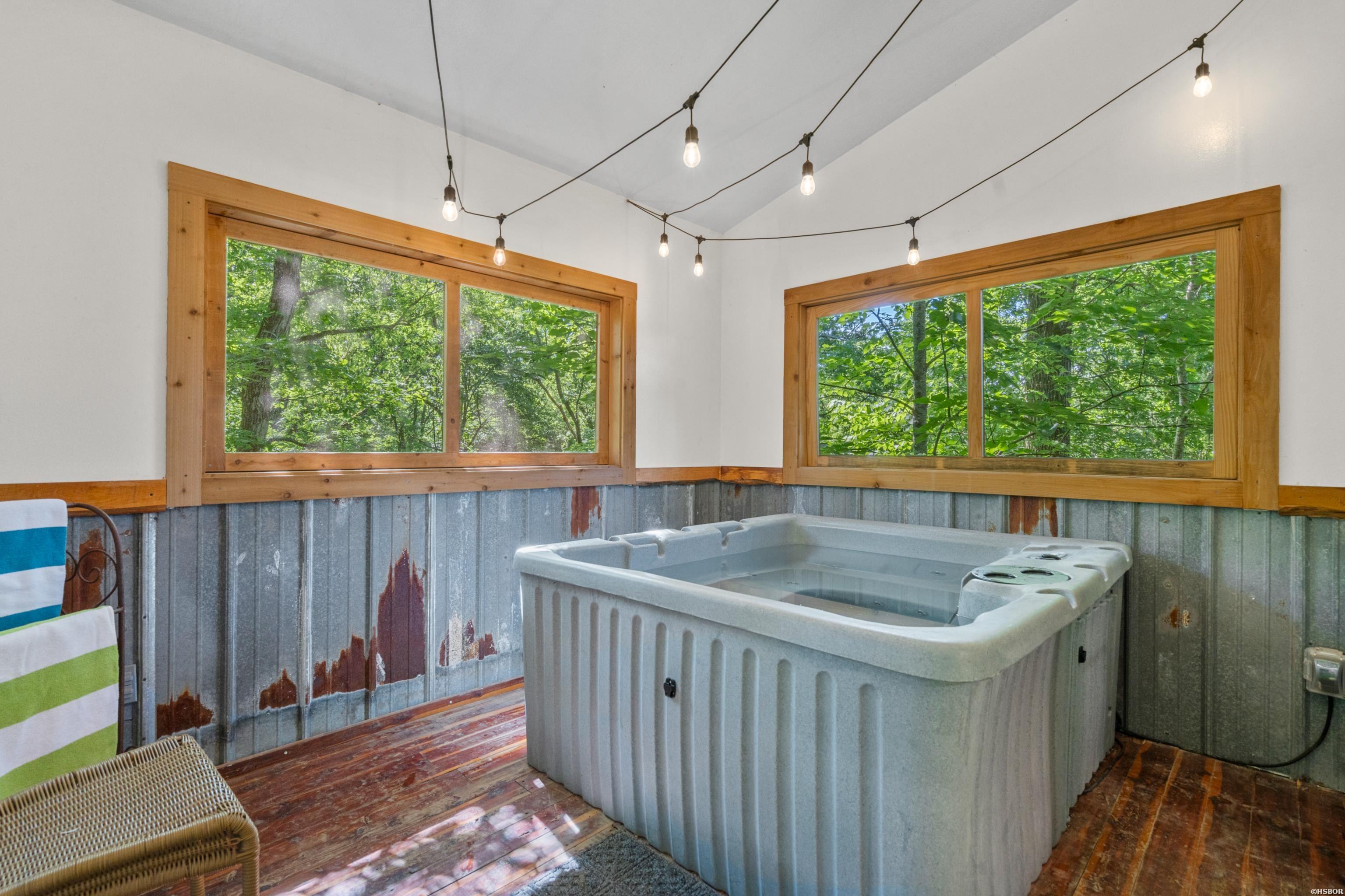 122 OUACHITA RIVER HAVEN Road