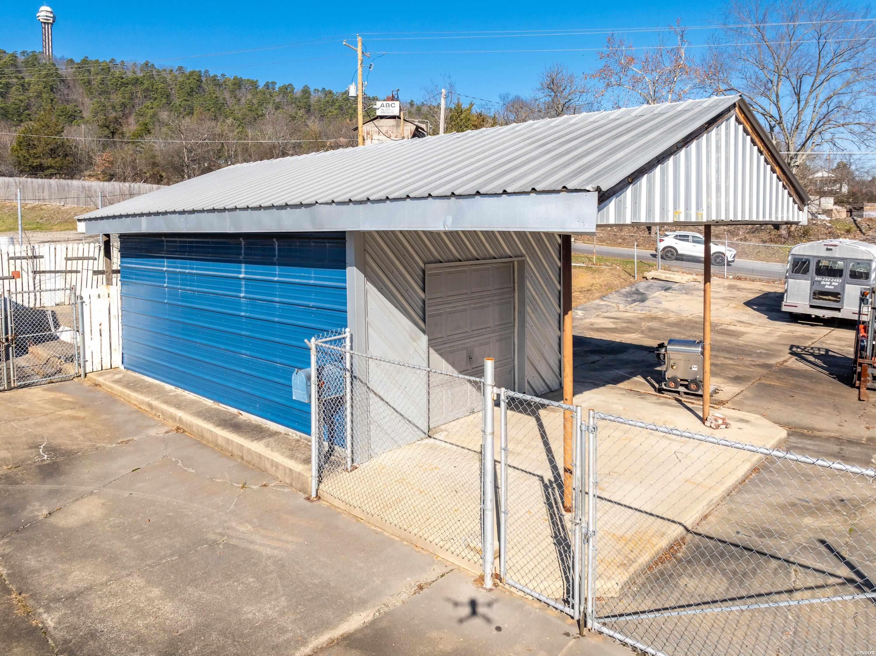 815 & 817 GRAND Avenue