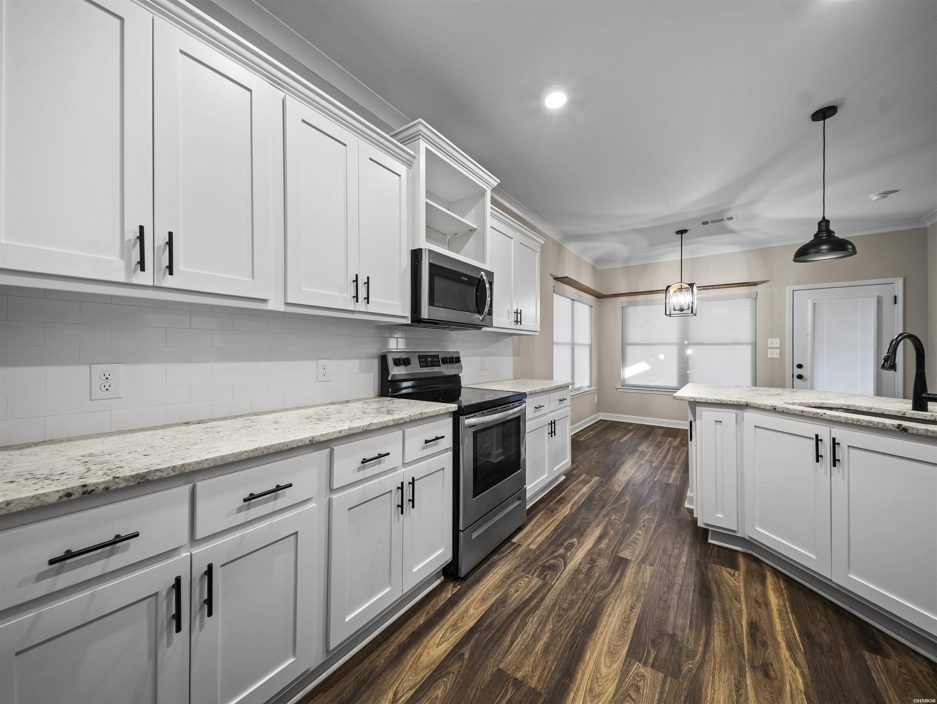 197 CATHERINE HEIGHTS Road Unit: B