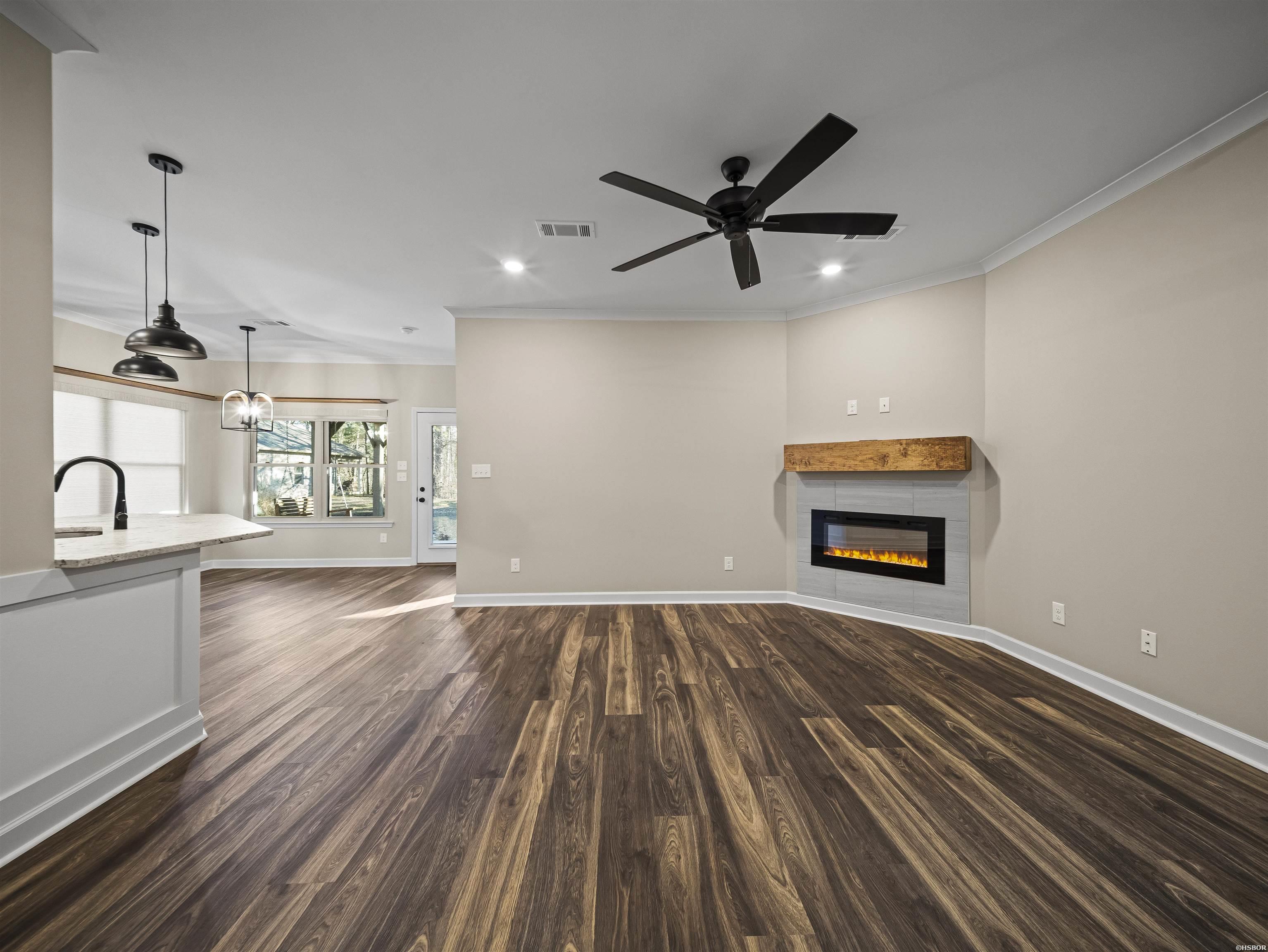 197 CATHERINE HEIGHTS Road Unit: B