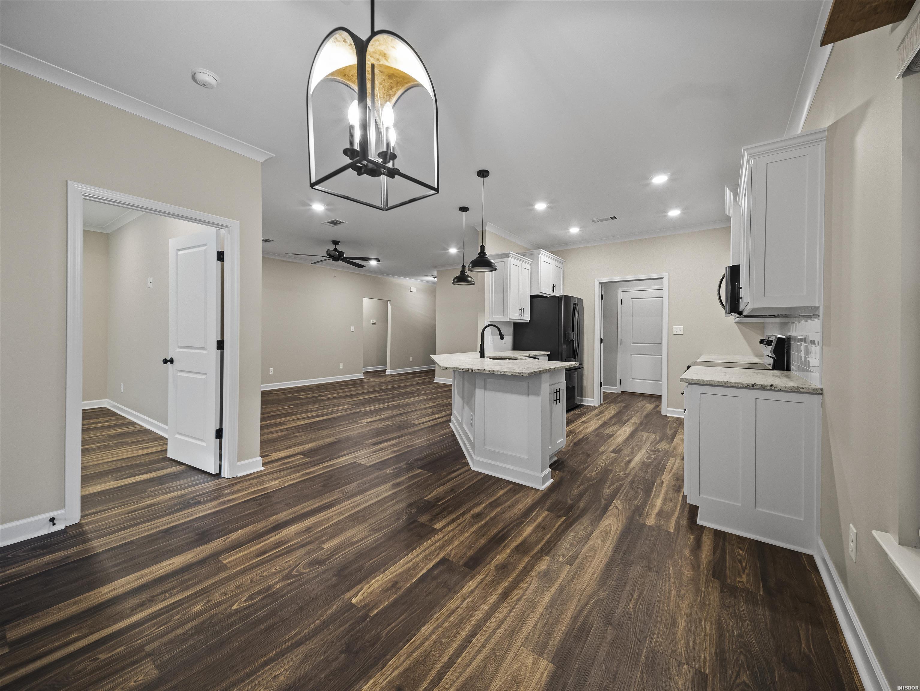 197 CATHERINE HEIGHTS Road Unit: B