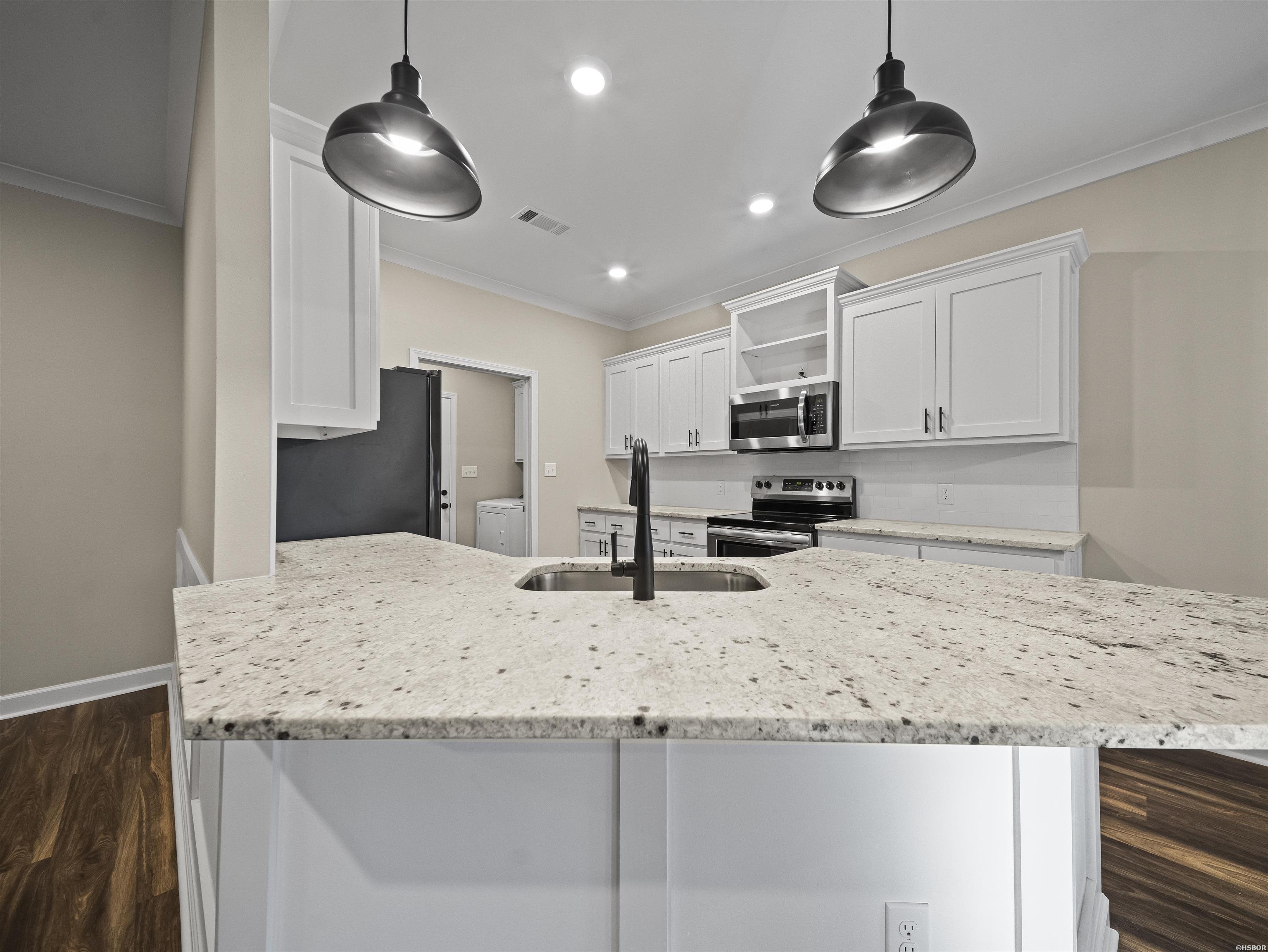 197 CATHERINE HEIGHTS Road Unit: B