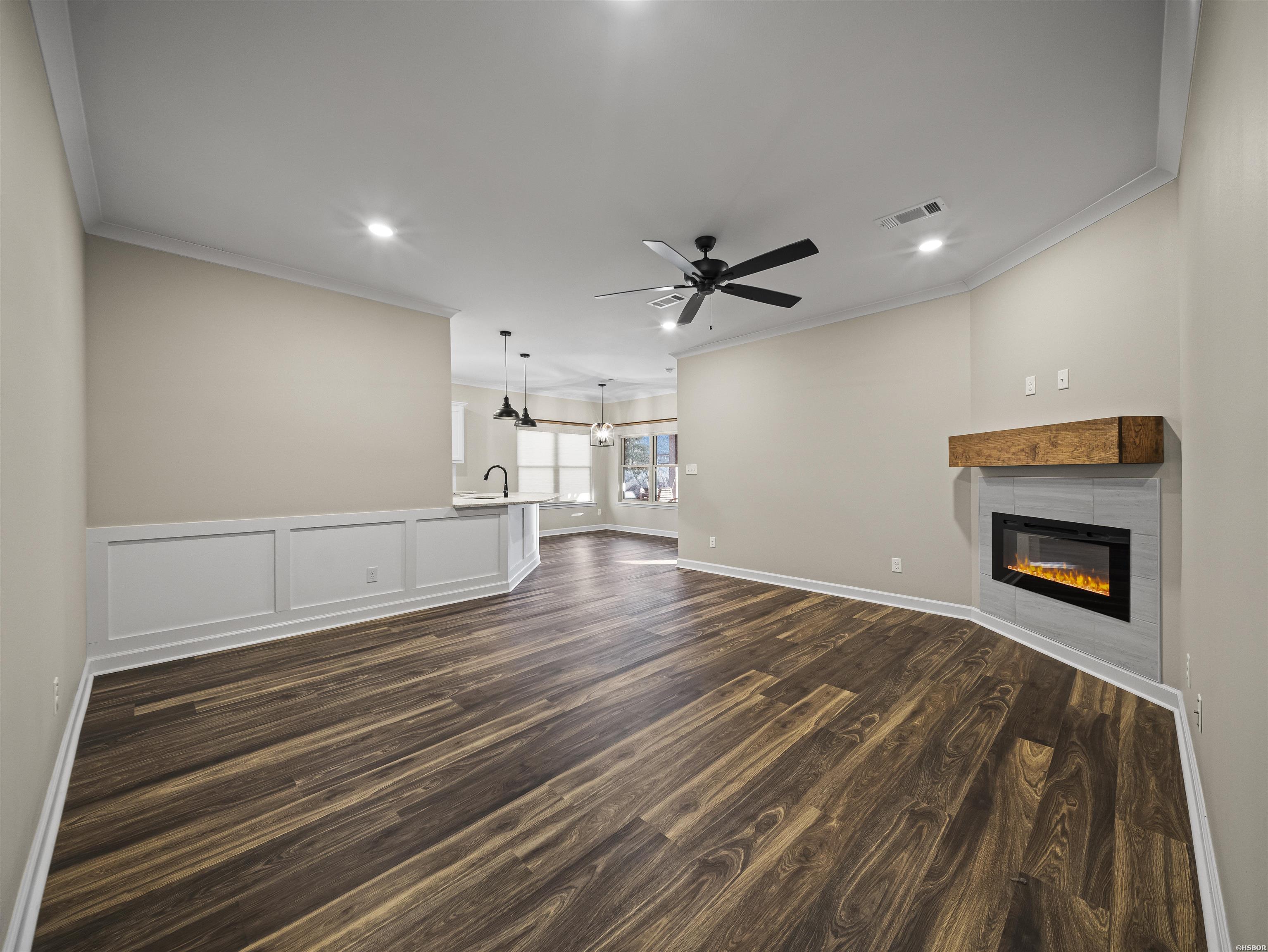 197 CATHERINE HEIGHTS Road Unit: B