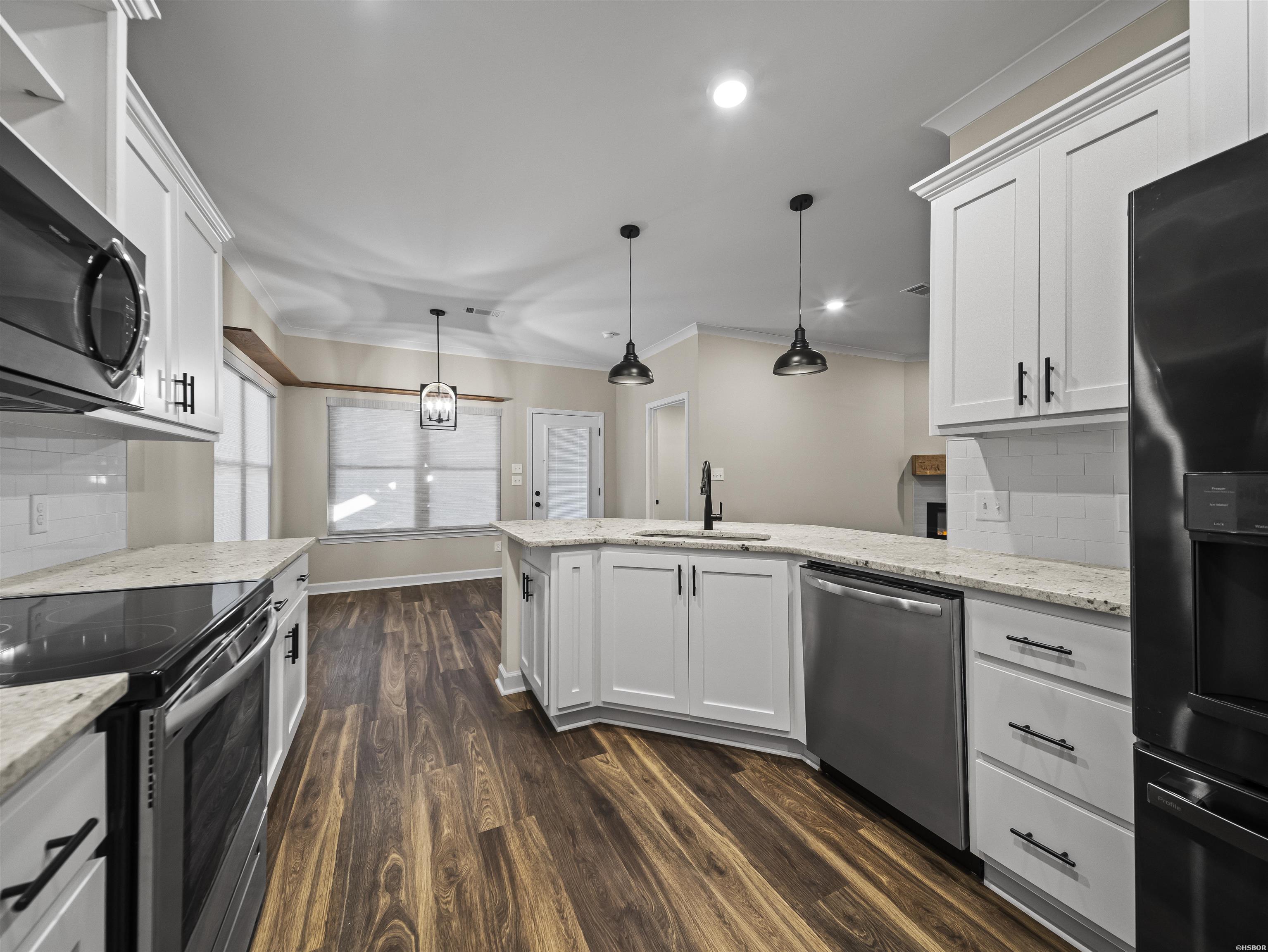 197 CATHERINE HEIGHTS Road Unit: B