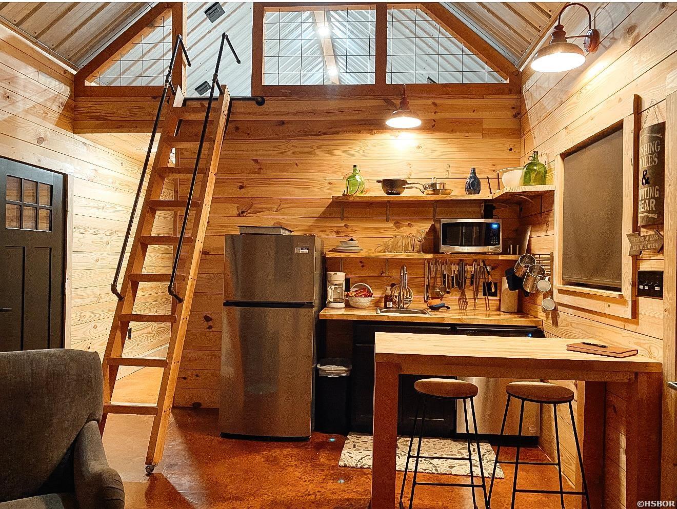 1136 ARLIE MOORE Road