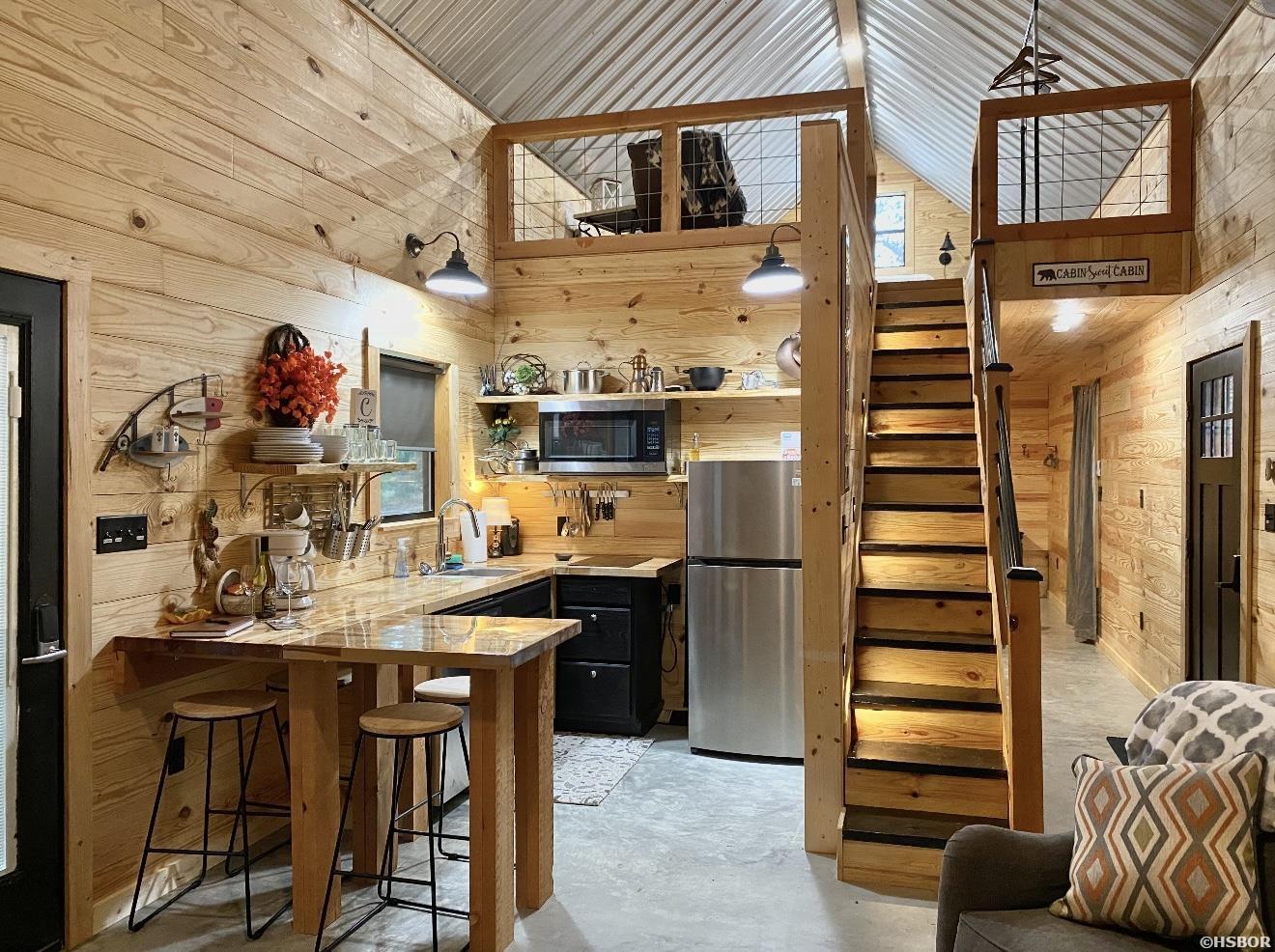 1136 ARLIE MOORE Road