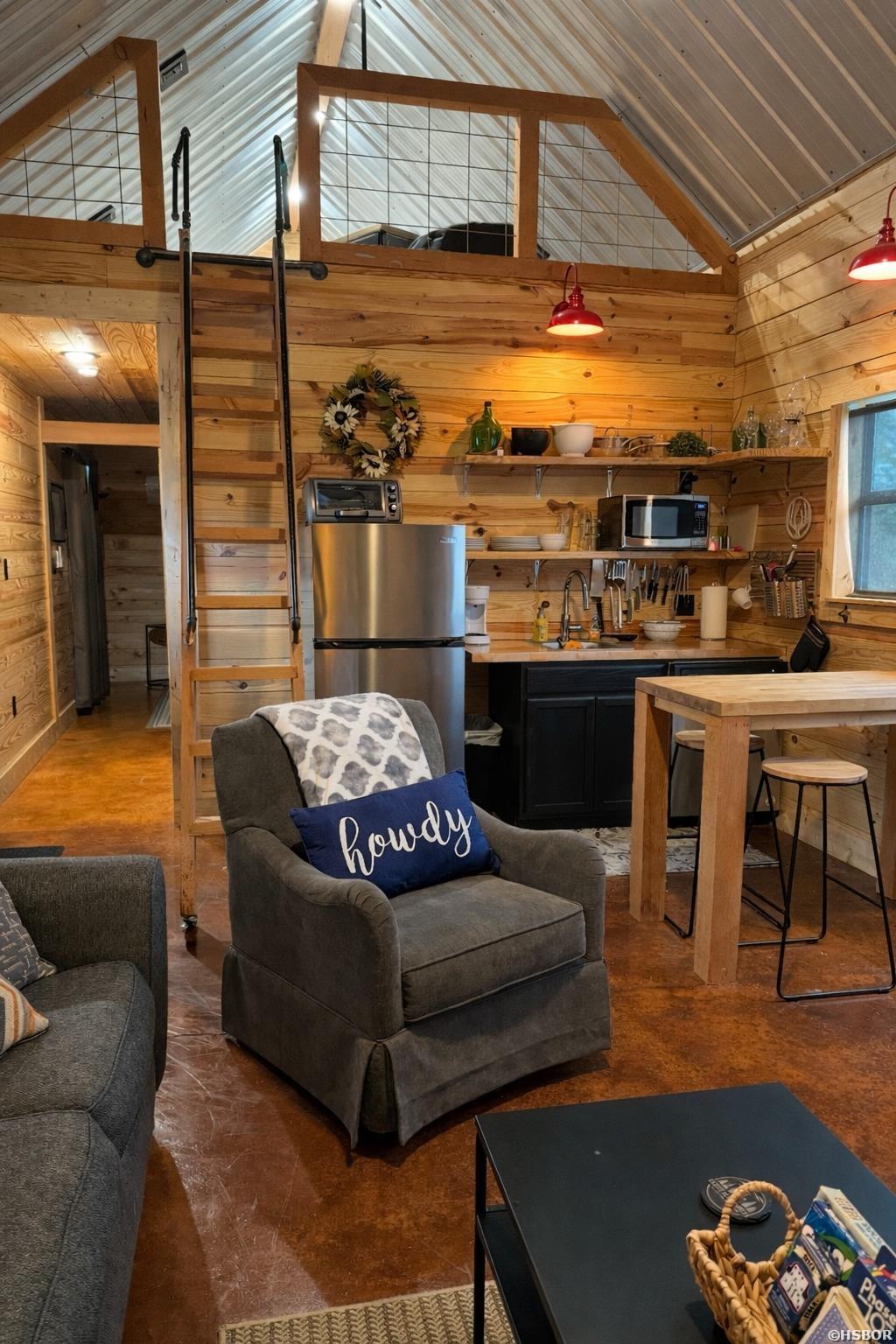 1136 ARLIE MOORE Road