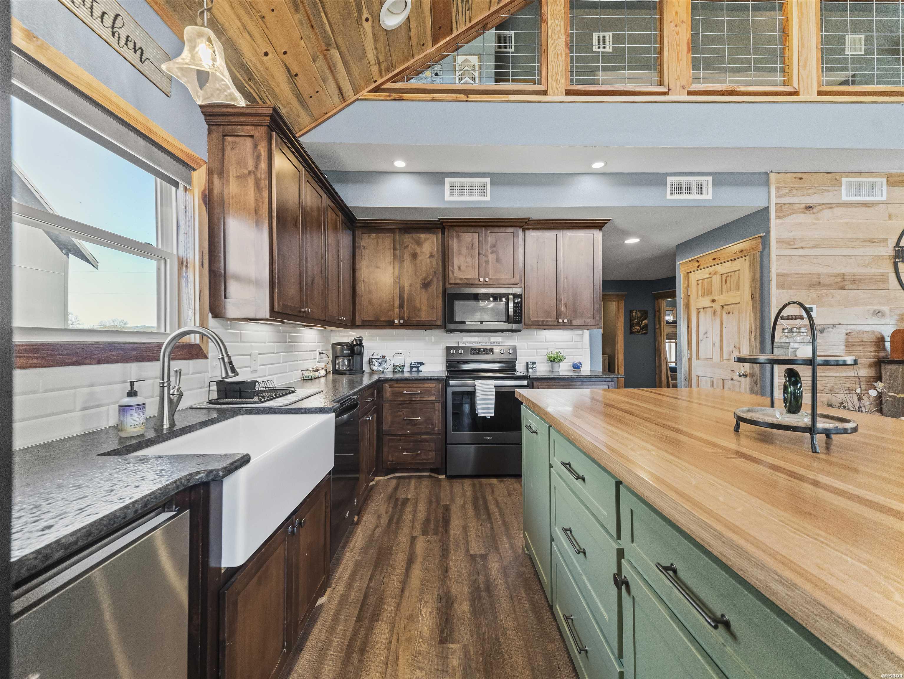 156 SERENITY Loop