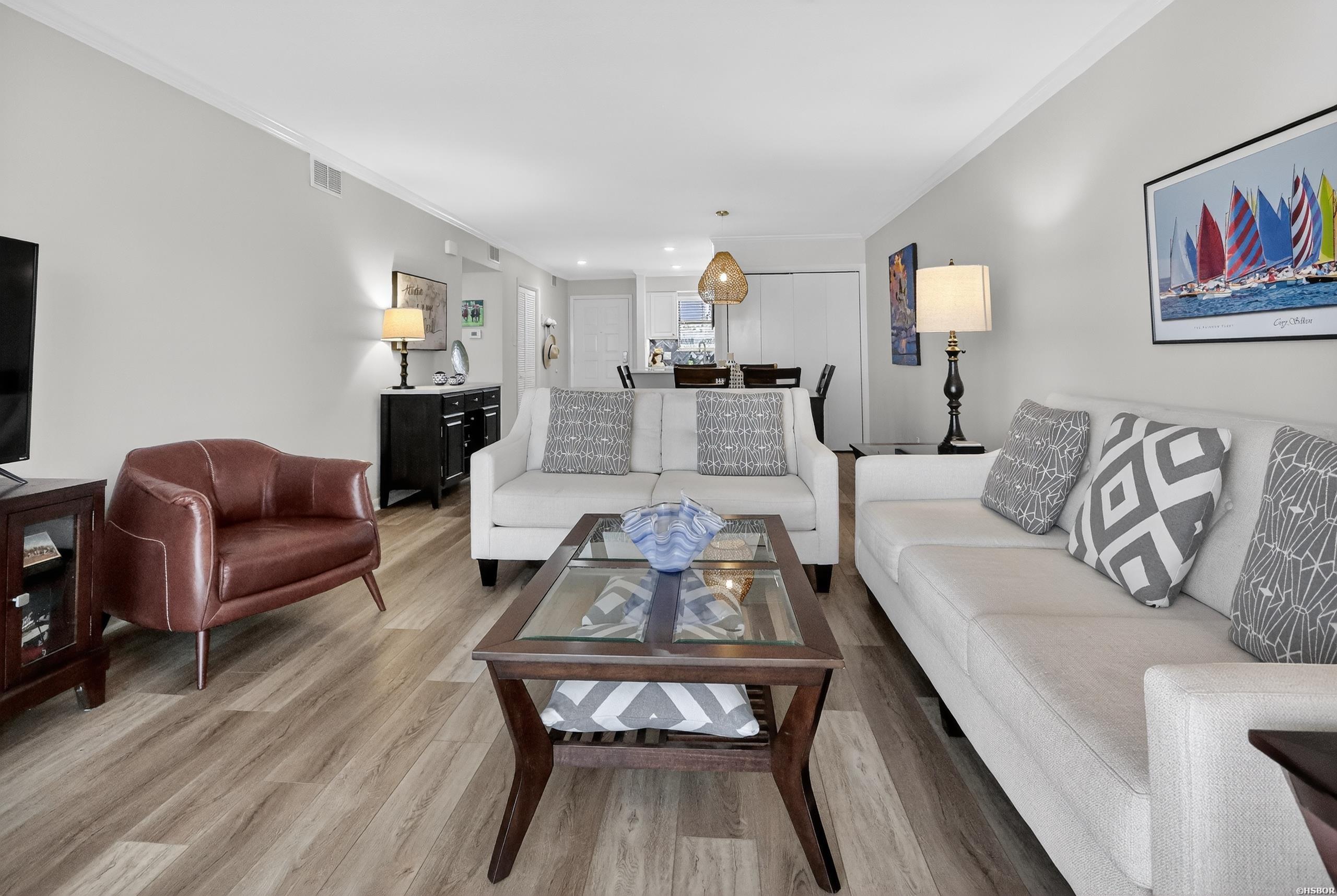 208 DAFFODIL Street Unit: B-1