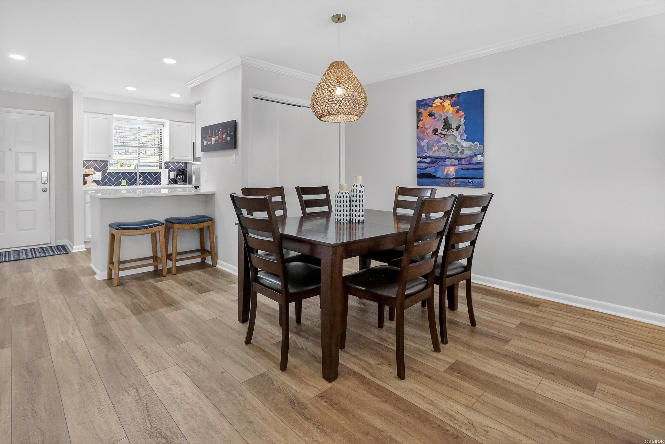 208 DAFFODIL Street Unit: B-1