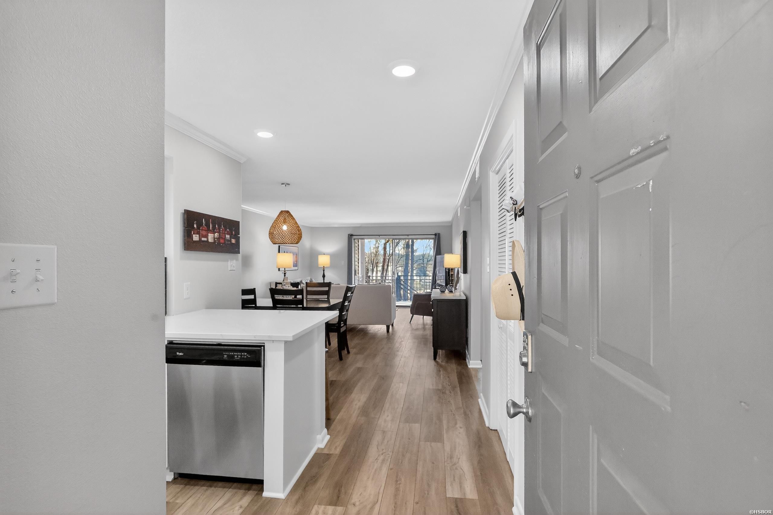 208 DAFFODIL Street Unit: B-1