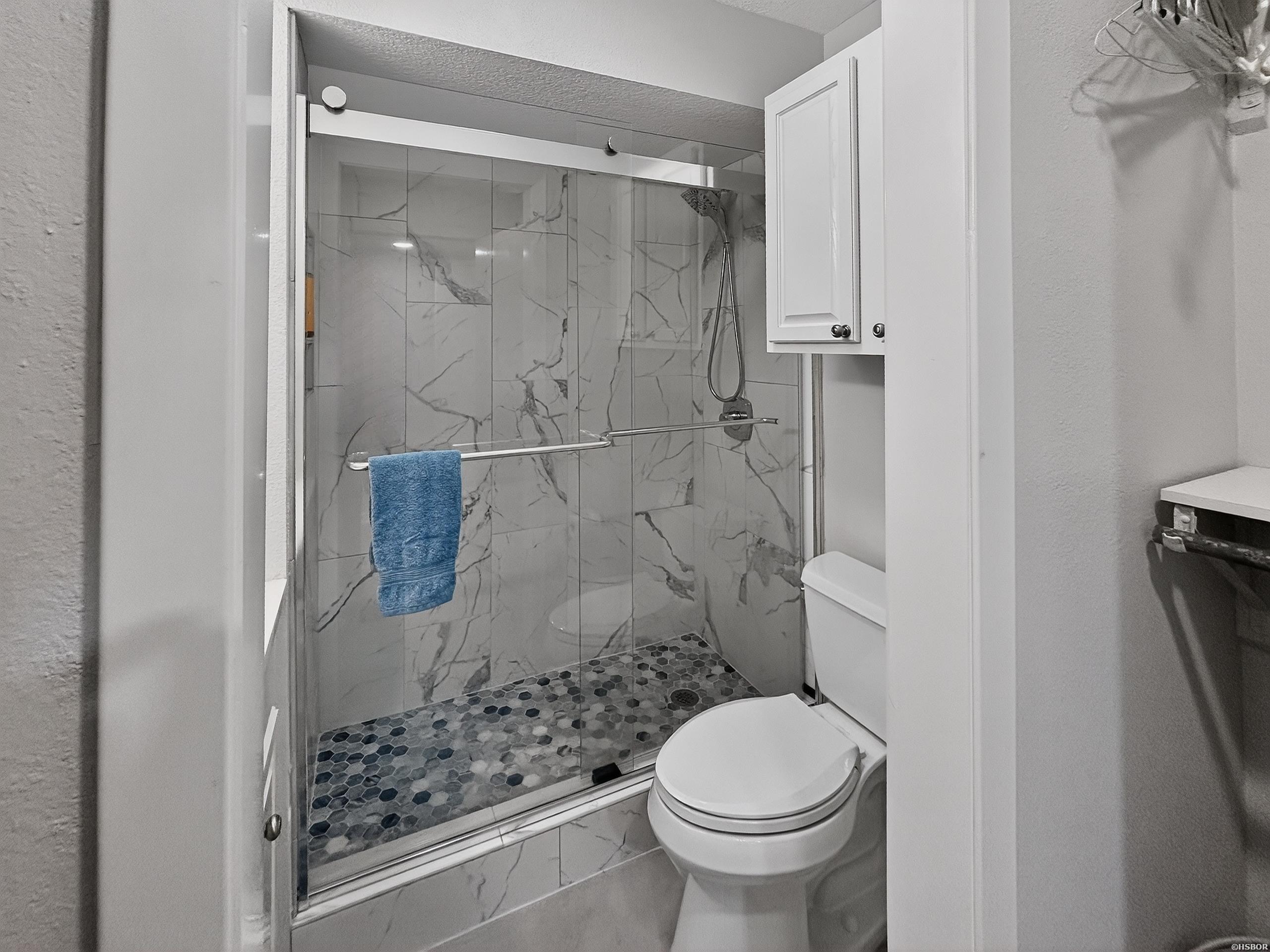 208 DAFFODIL Street Unit: B-1