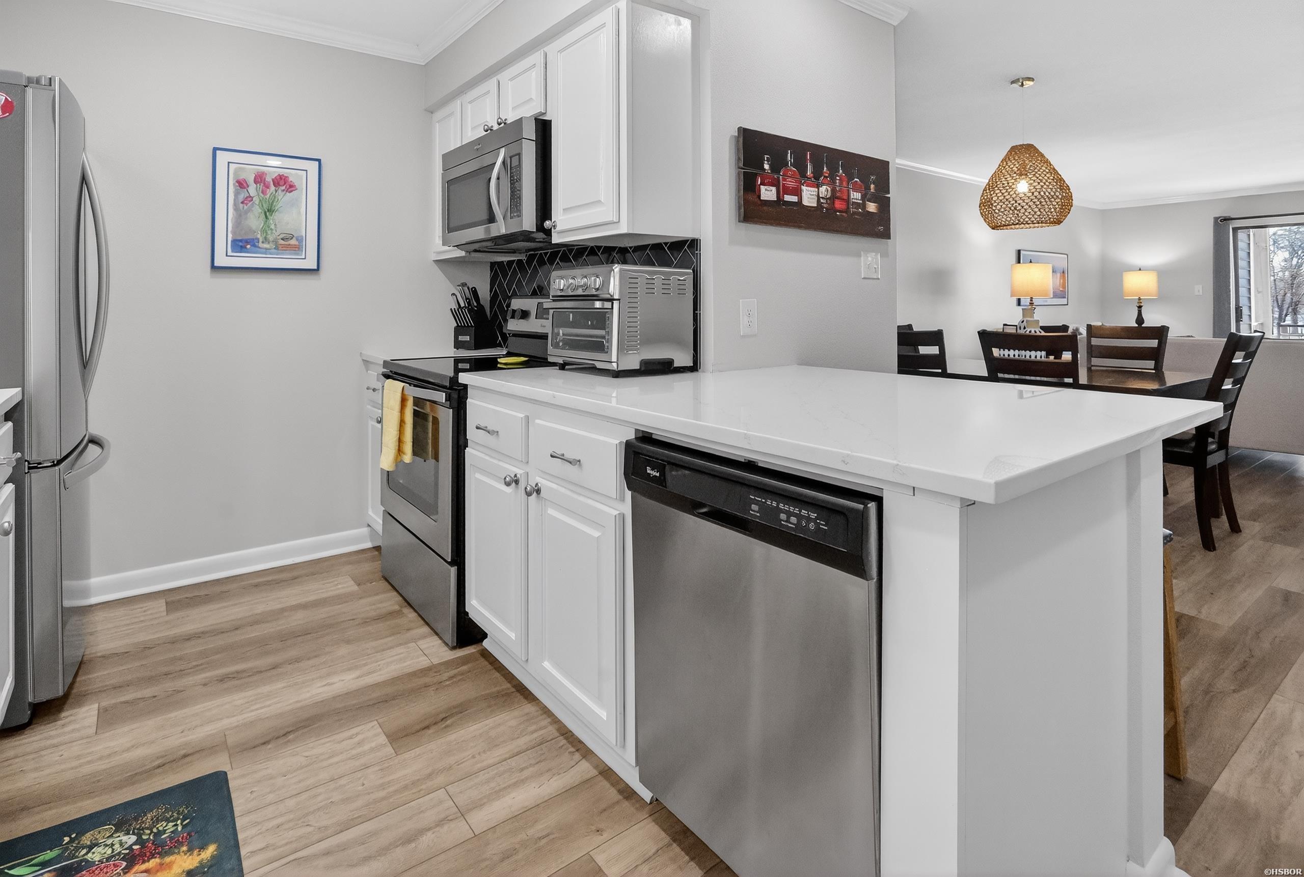 208 DAFFODIL Street Unit: B-1