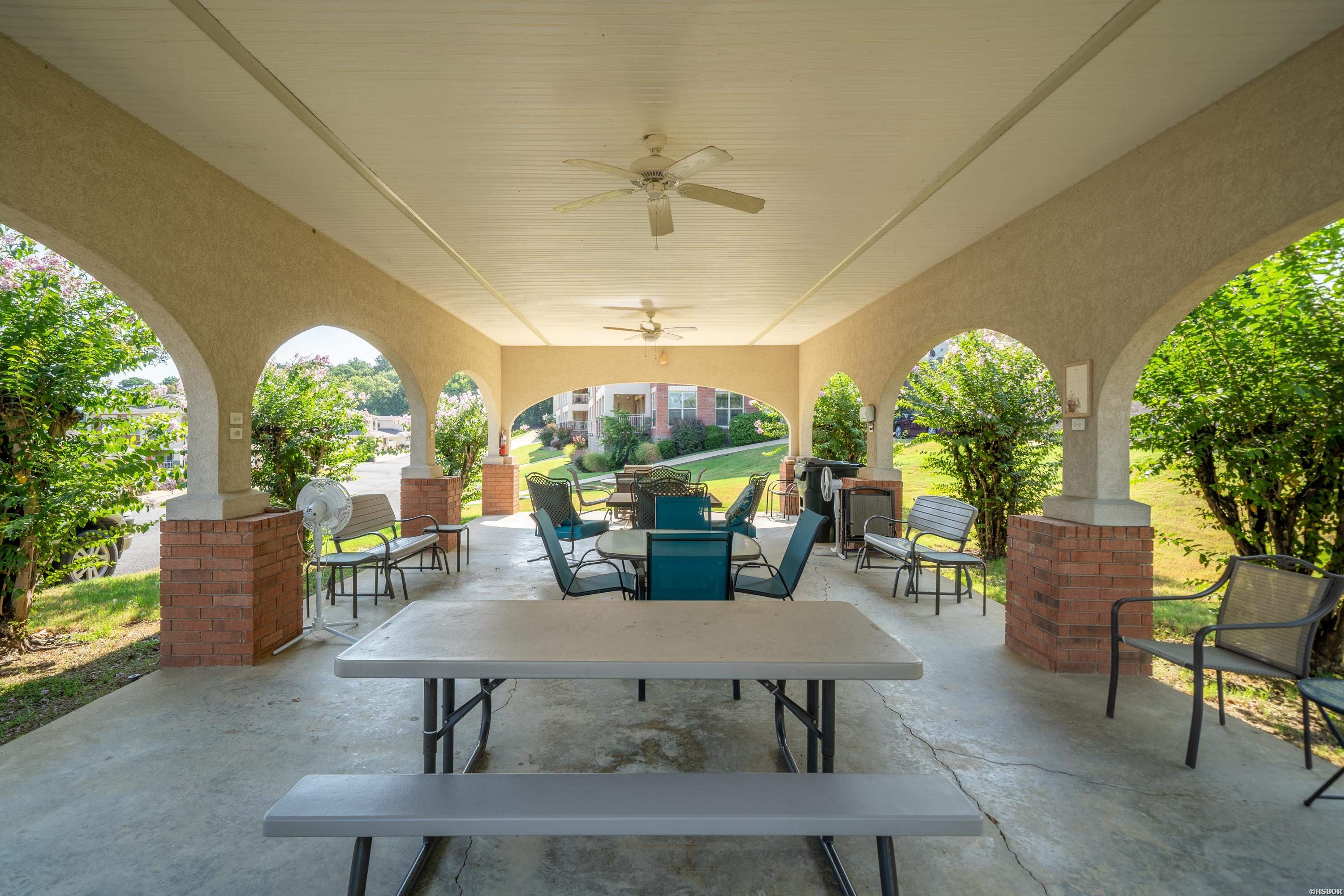 518 AMITY Road Unit: I6