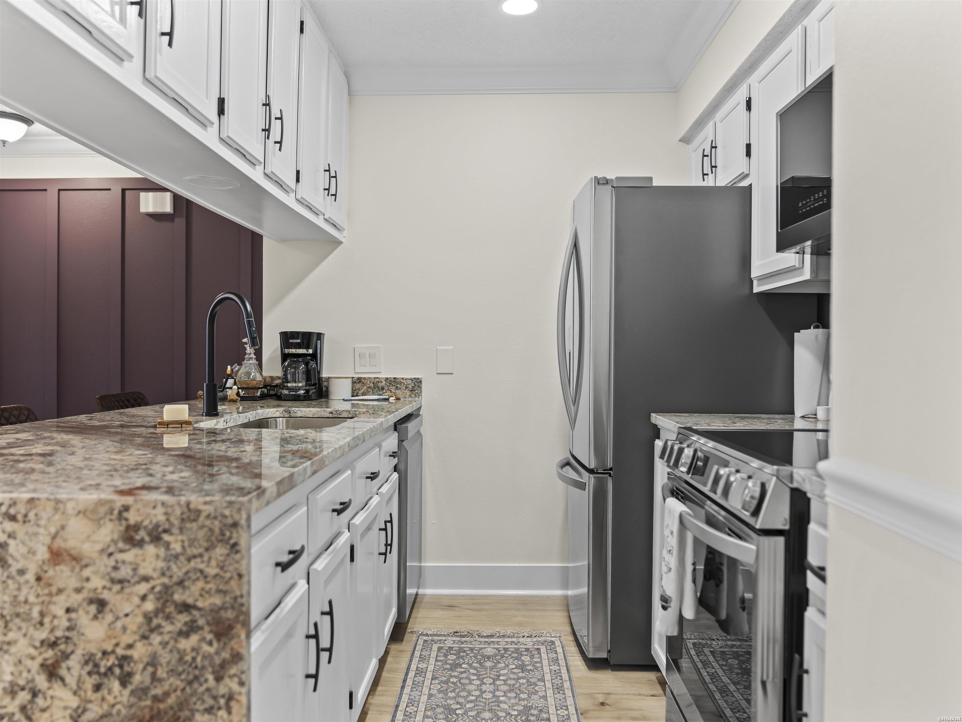 5371 CENTRAL Avenue Unit: 6F