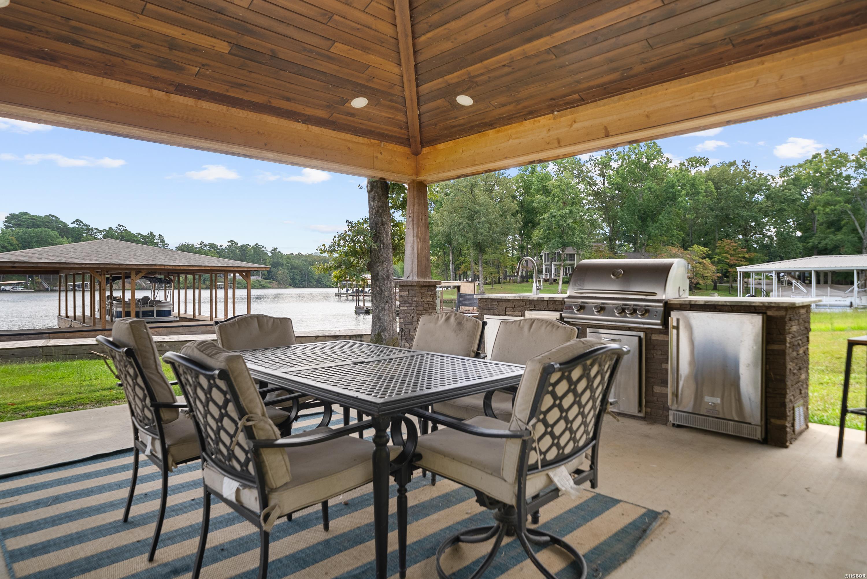 110 SILVERWOOD Terrace