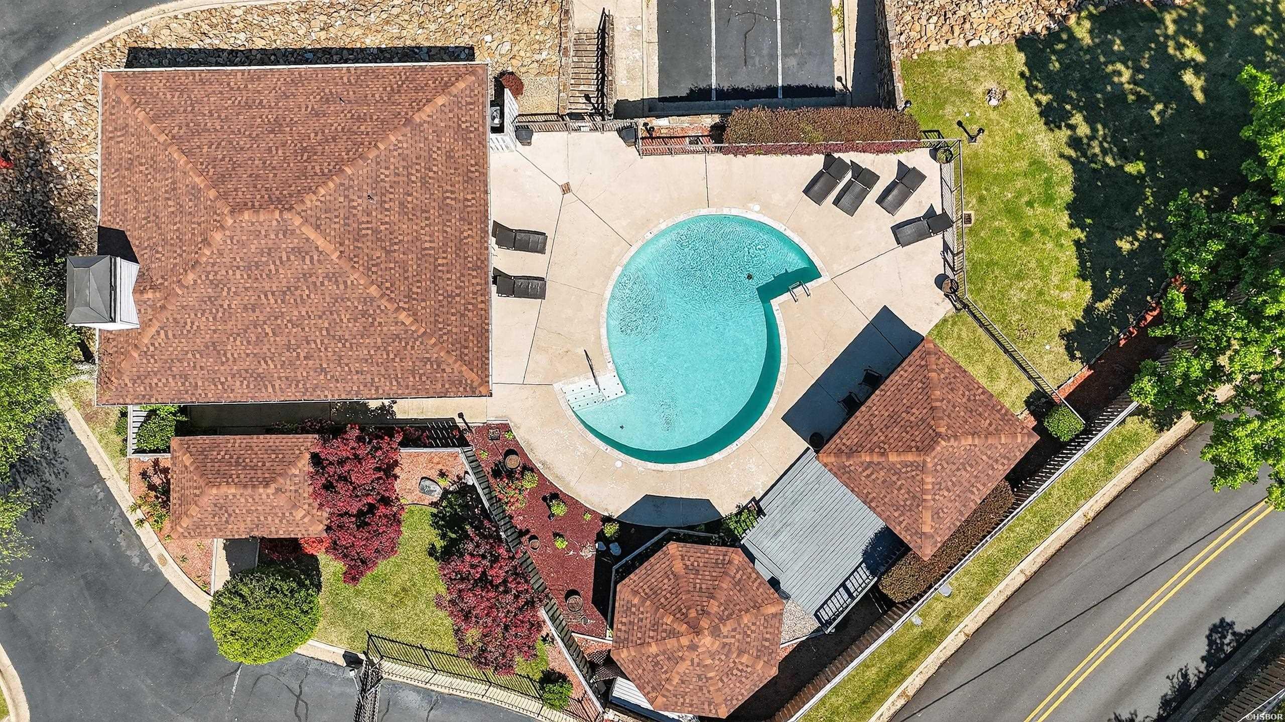 101 LONG ISLAND Drive Unit: 1001