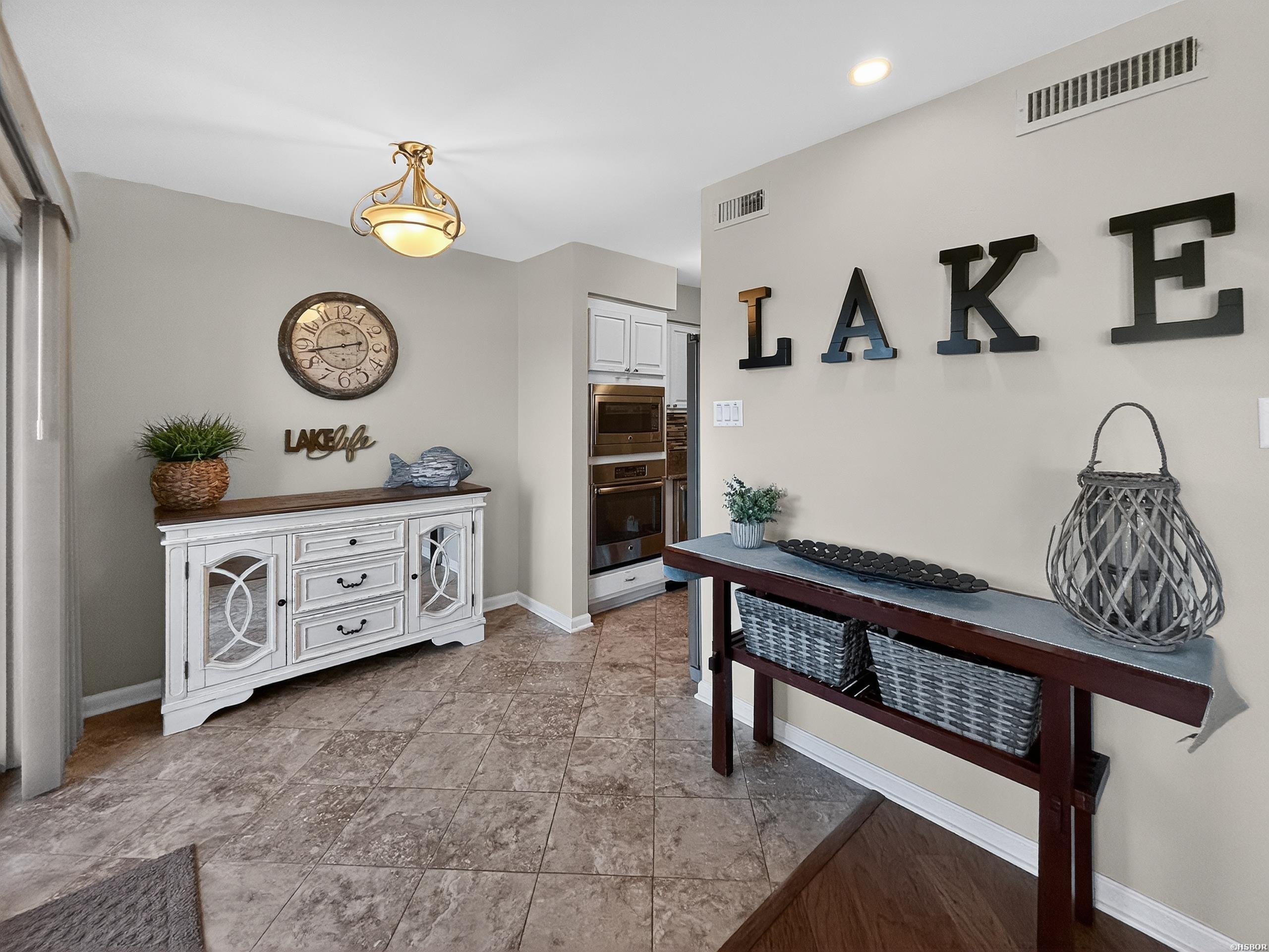 101 LONG ISLAND Drive Unit: 1001