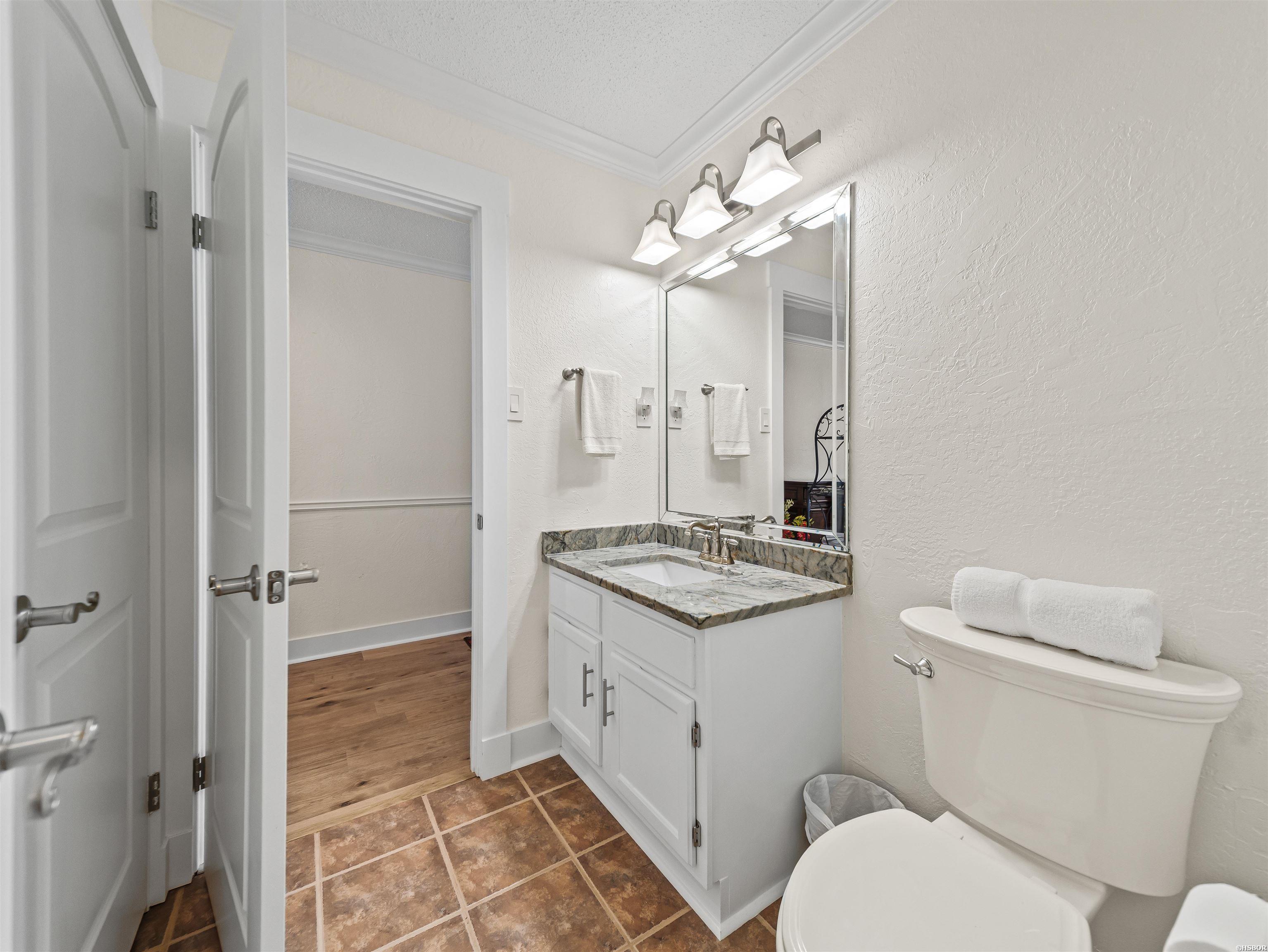 5371 CENTRAL Avenue Unit: 1C