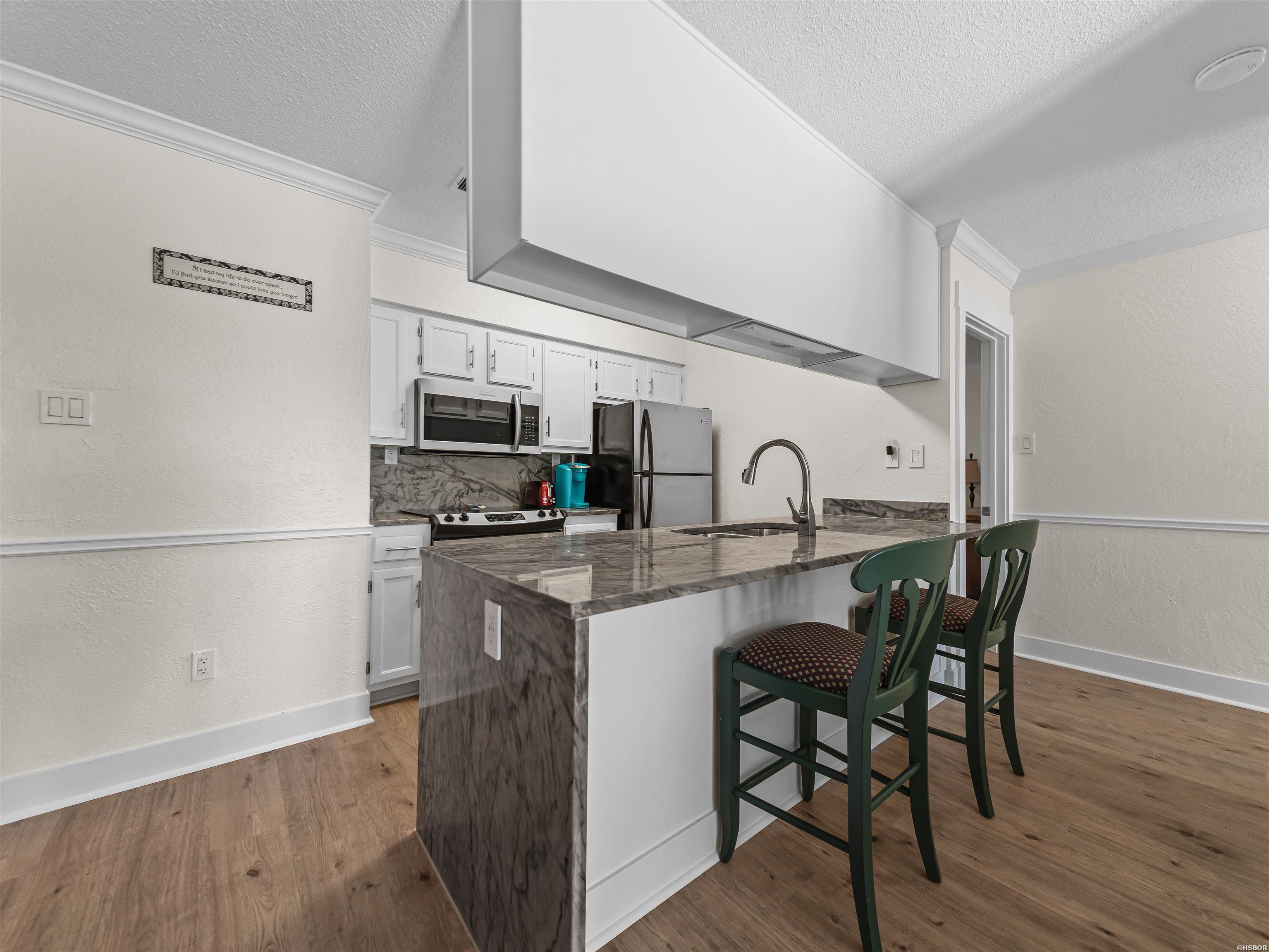 5371 CENTRAL Avenue Unit: 1C