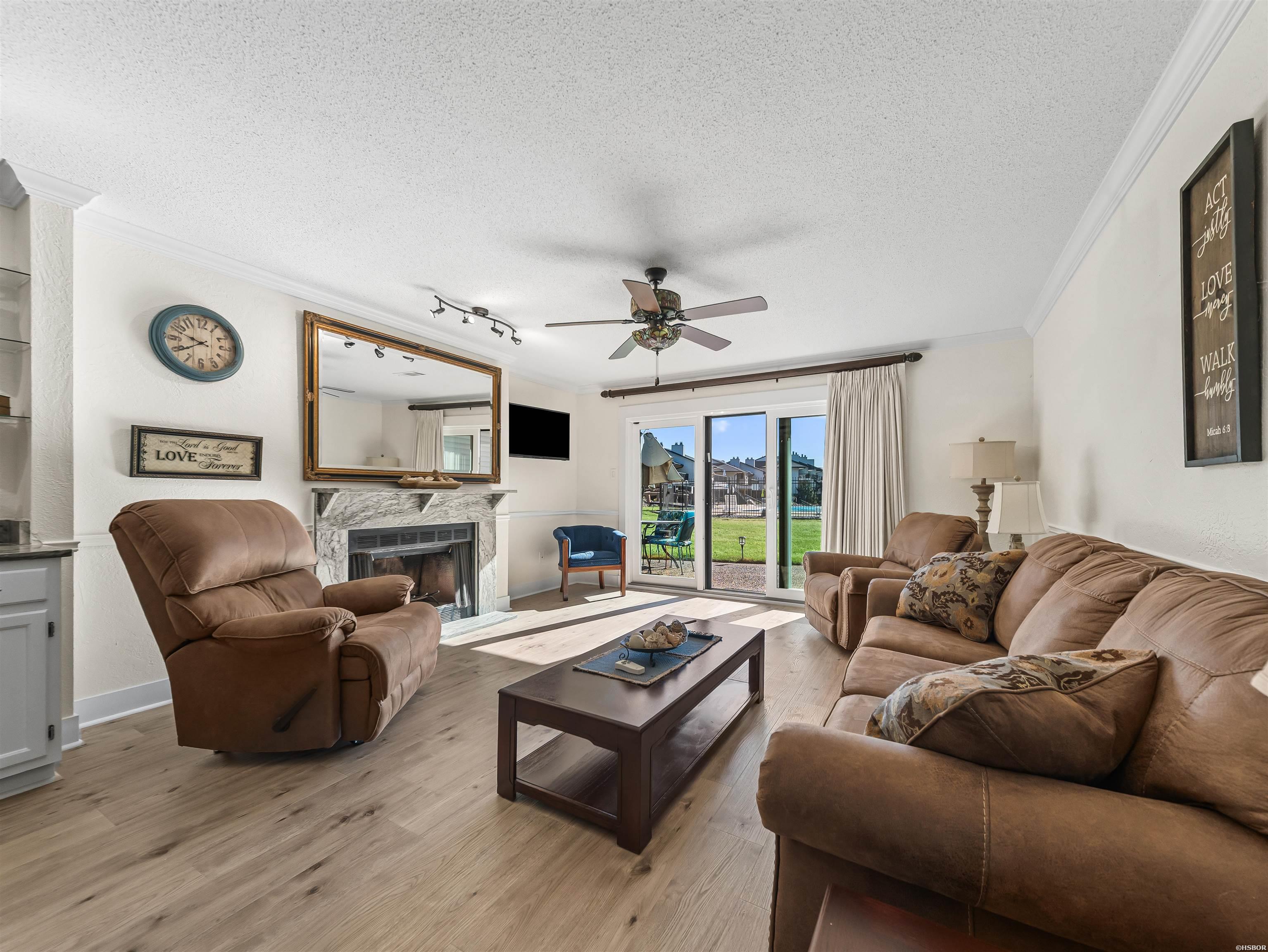 5371 CENTRAL Avenue Unit: 1C