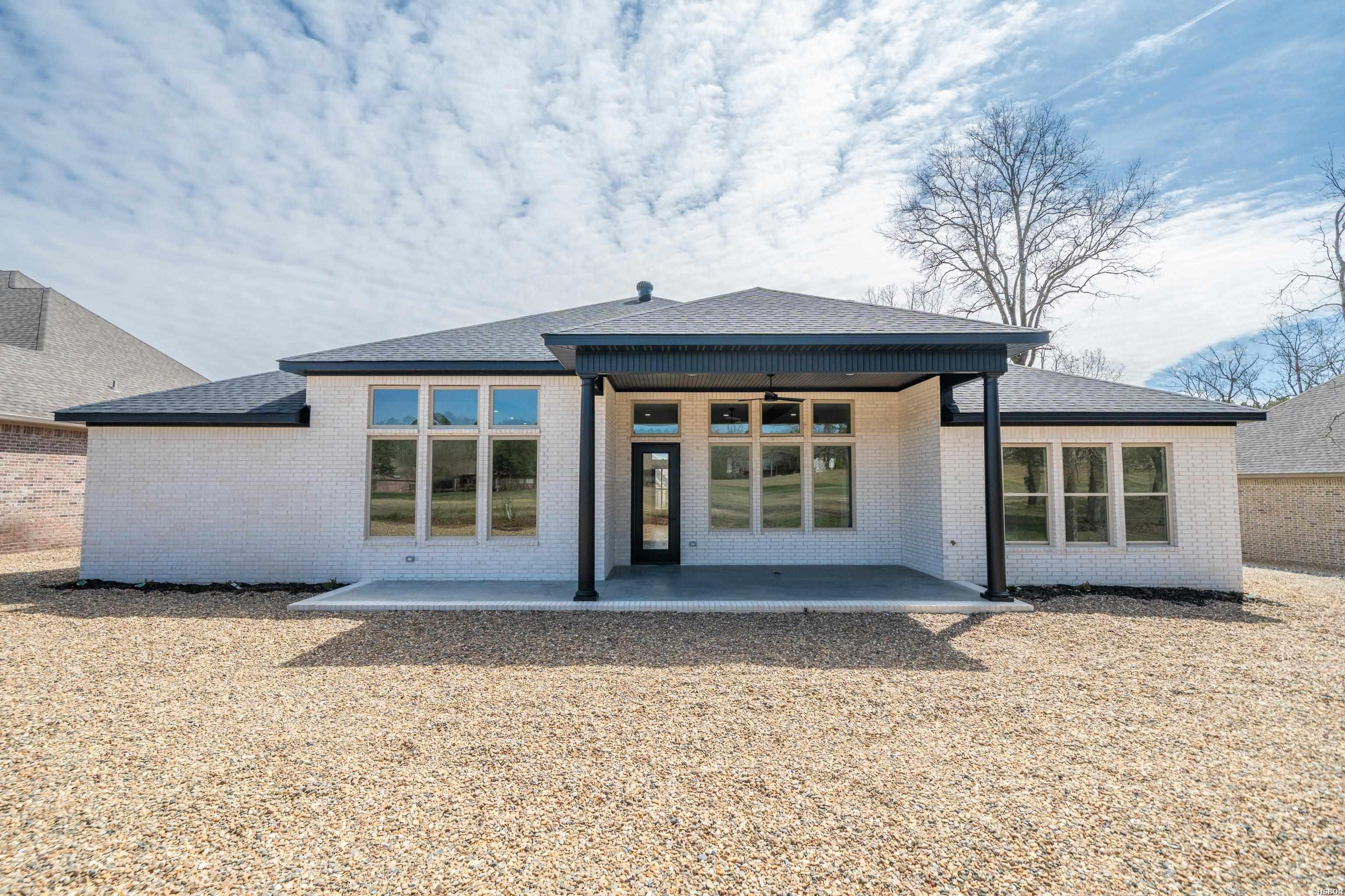 9 LINARES Lane