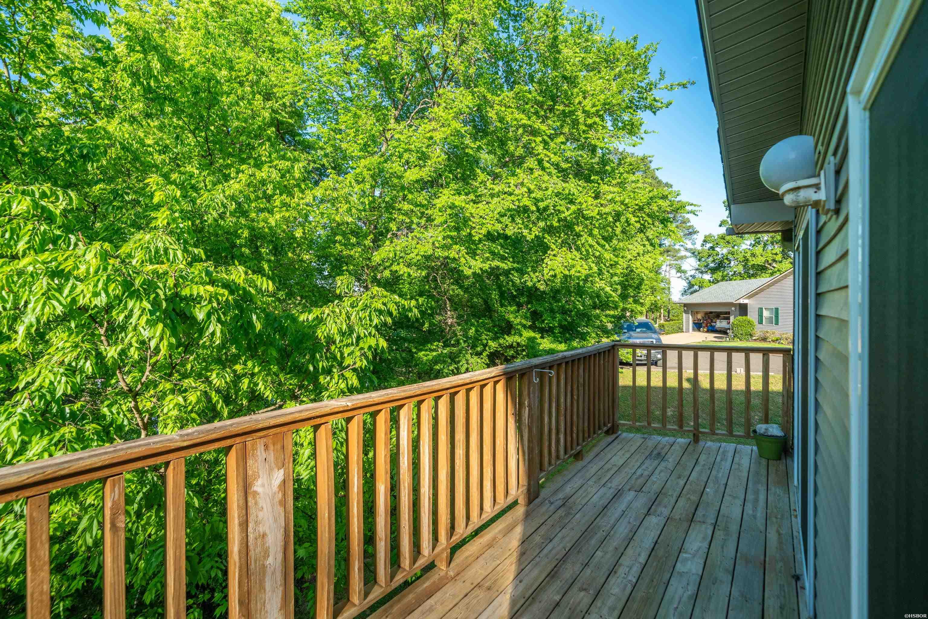 124 LEES LANDING