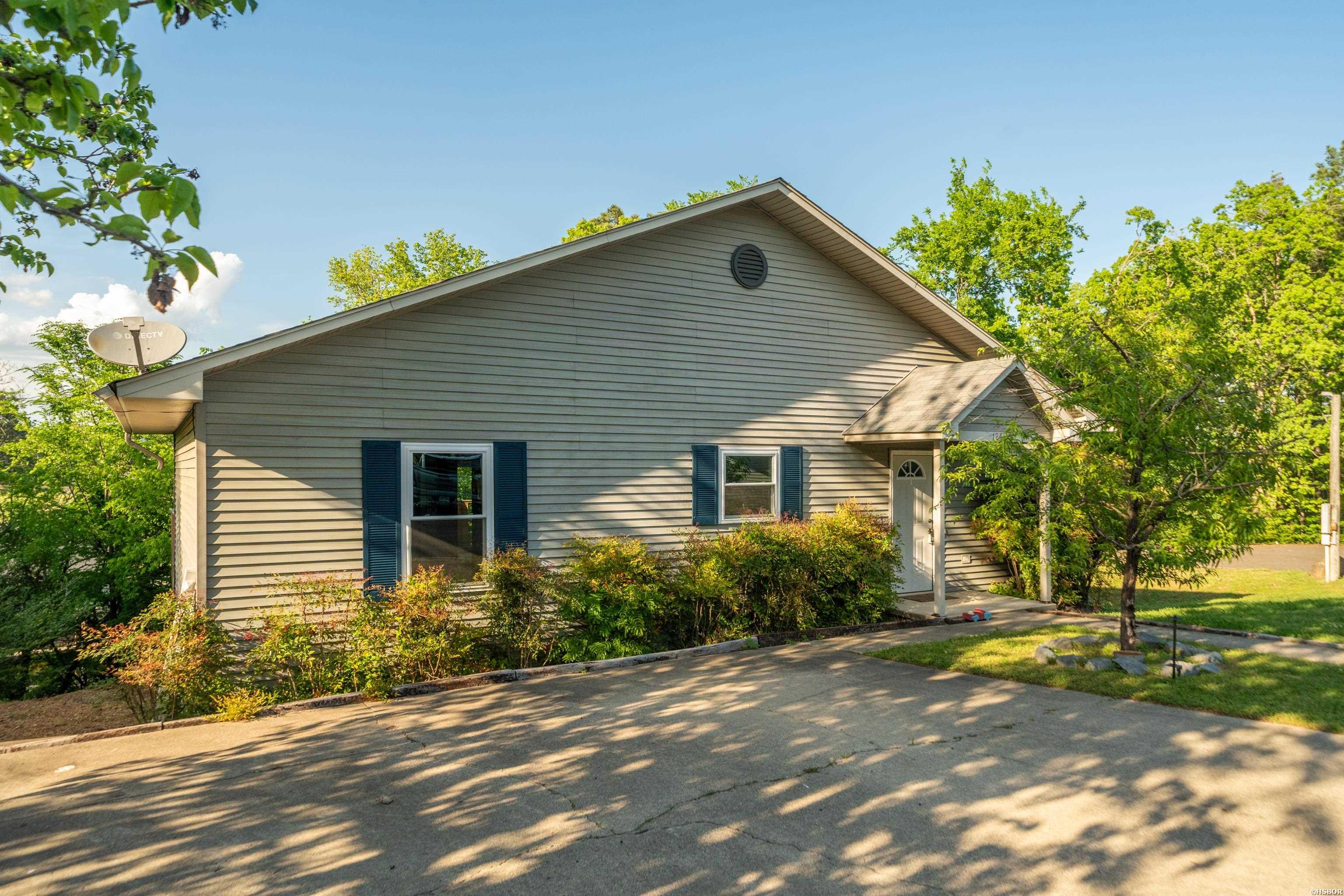 124 LEES LANDING