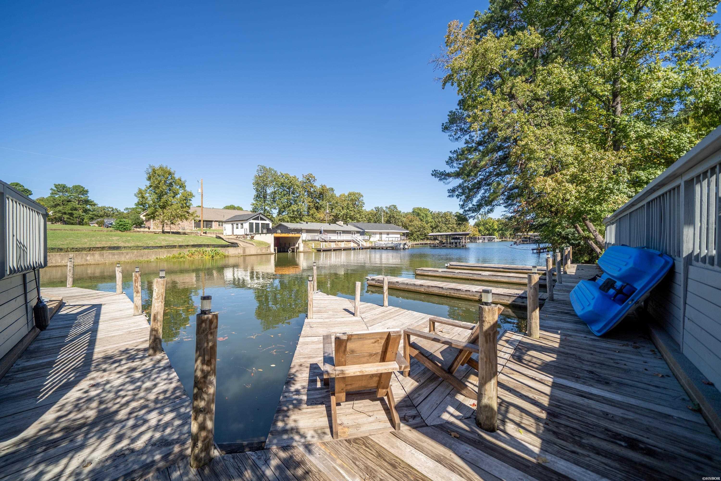 124 LEES LANDING