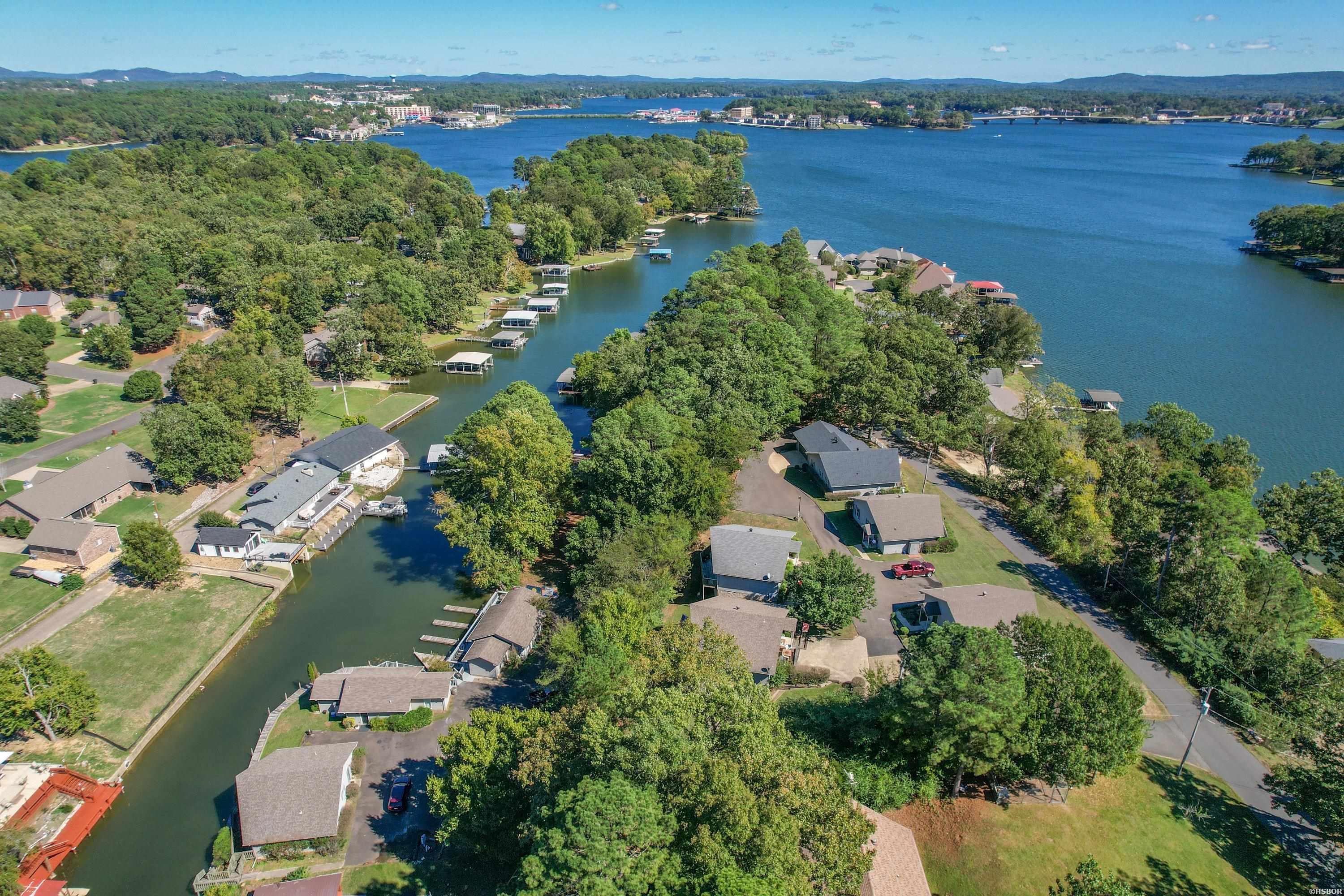 124 LEES LANDING