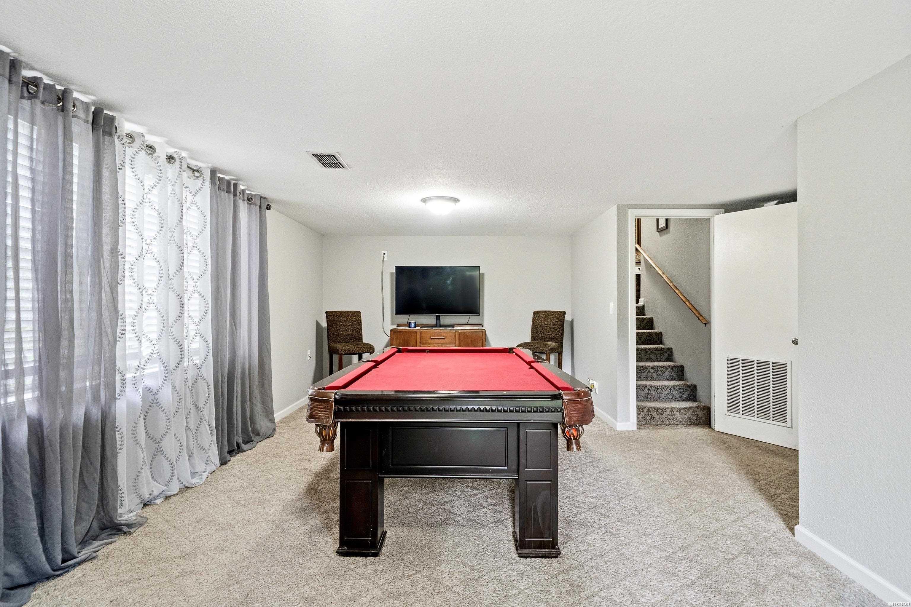 335 CIMMARON Street