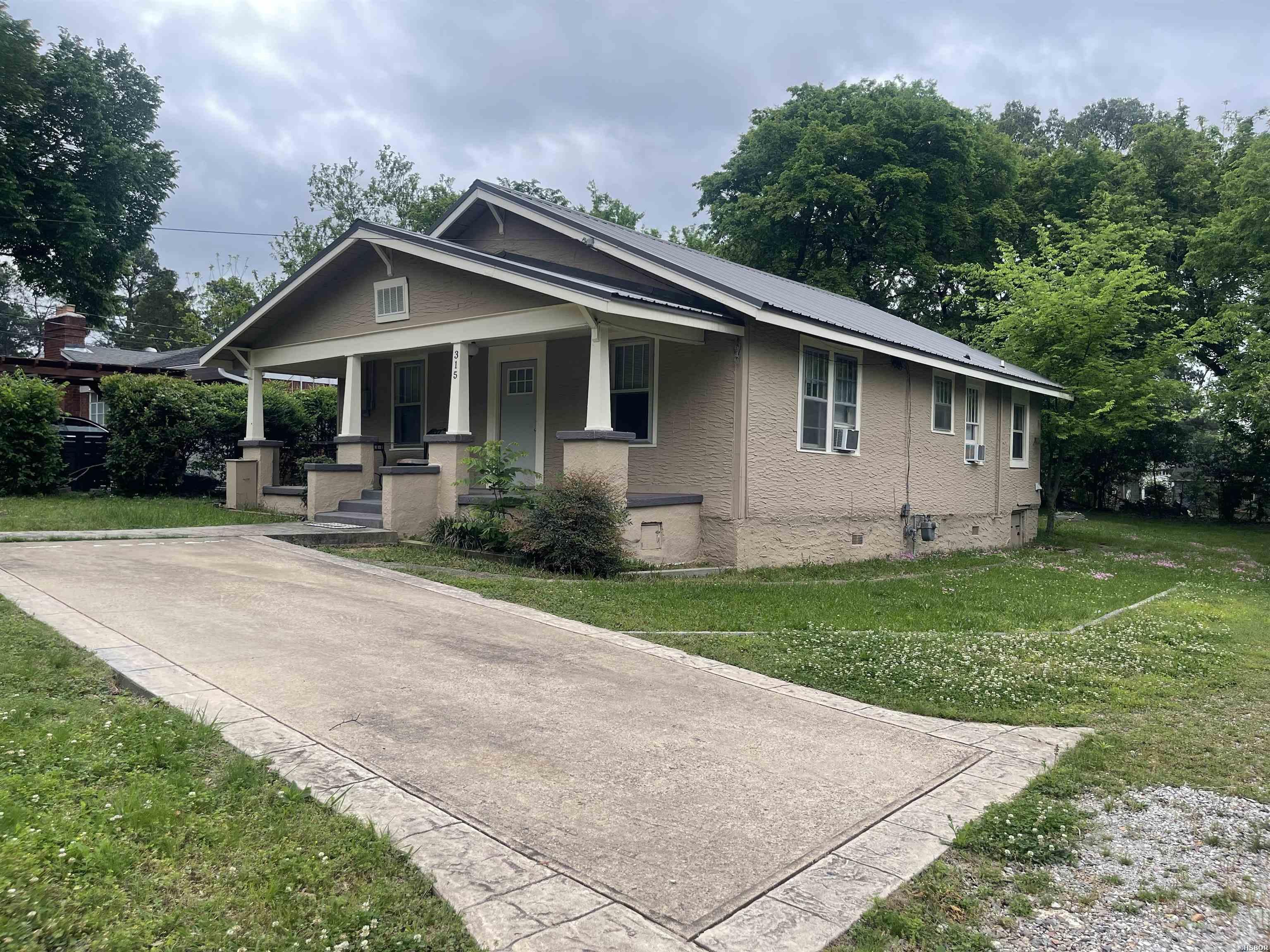 315 VINEYARD Street