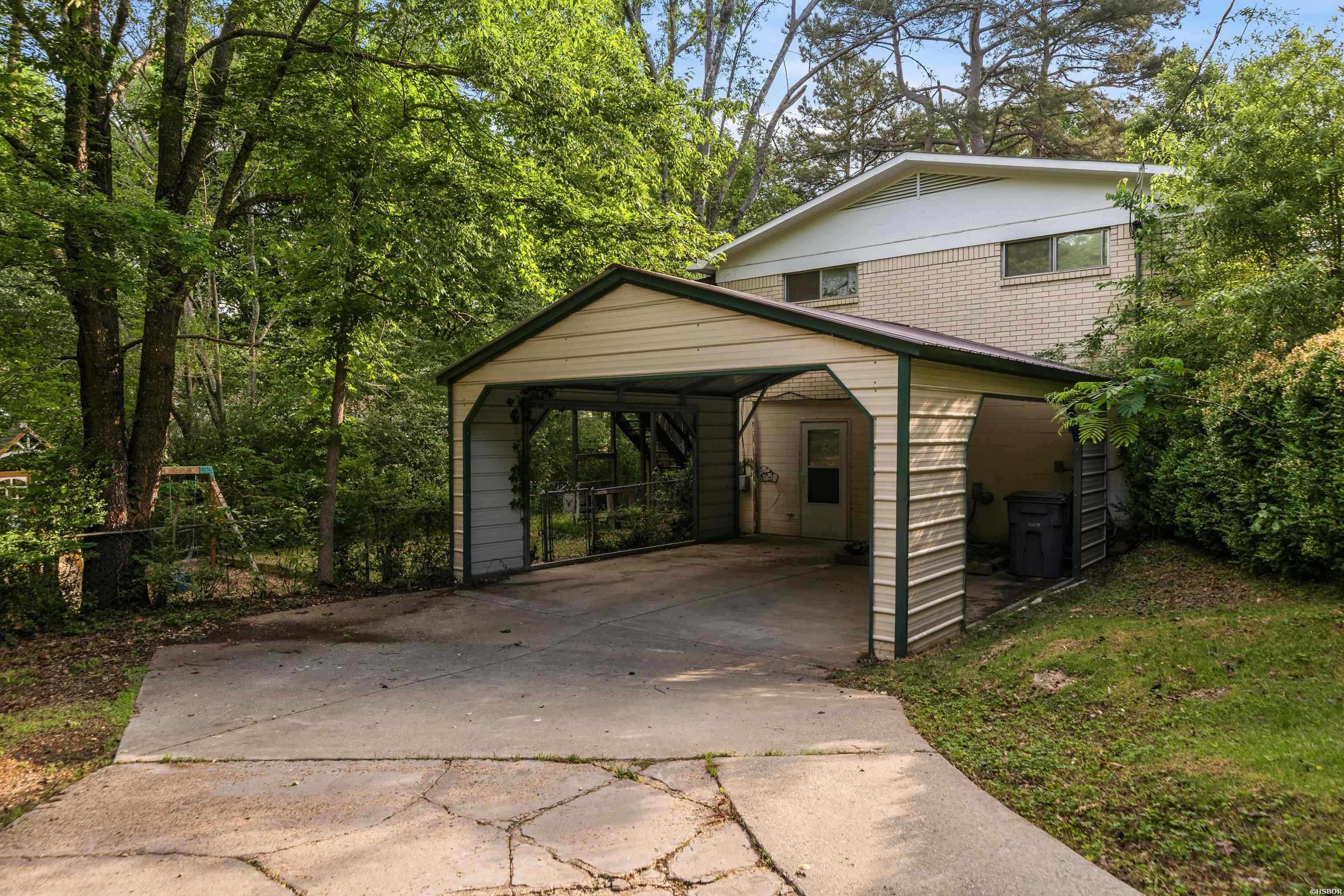 104 FRUITWOOD Street