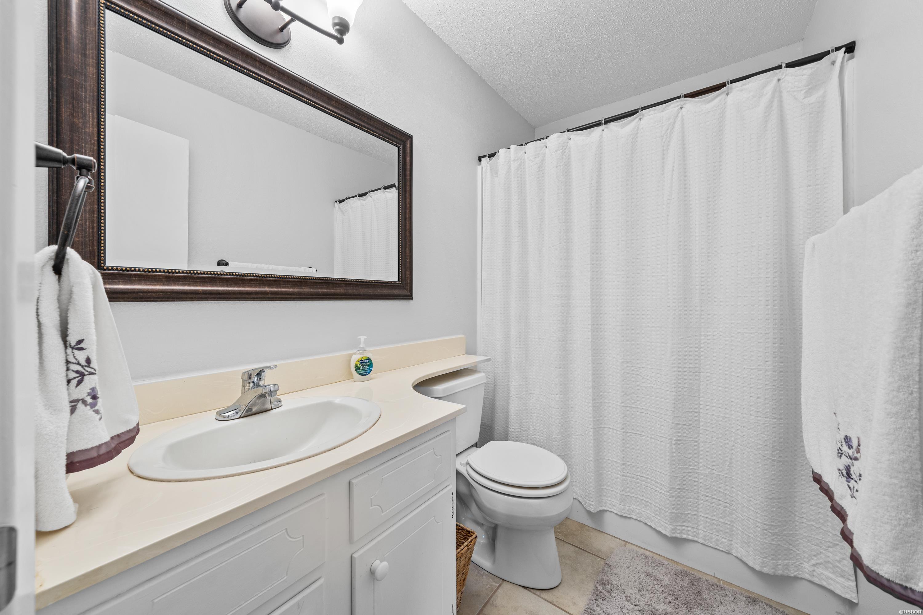 1135 TWIN POINTS Road