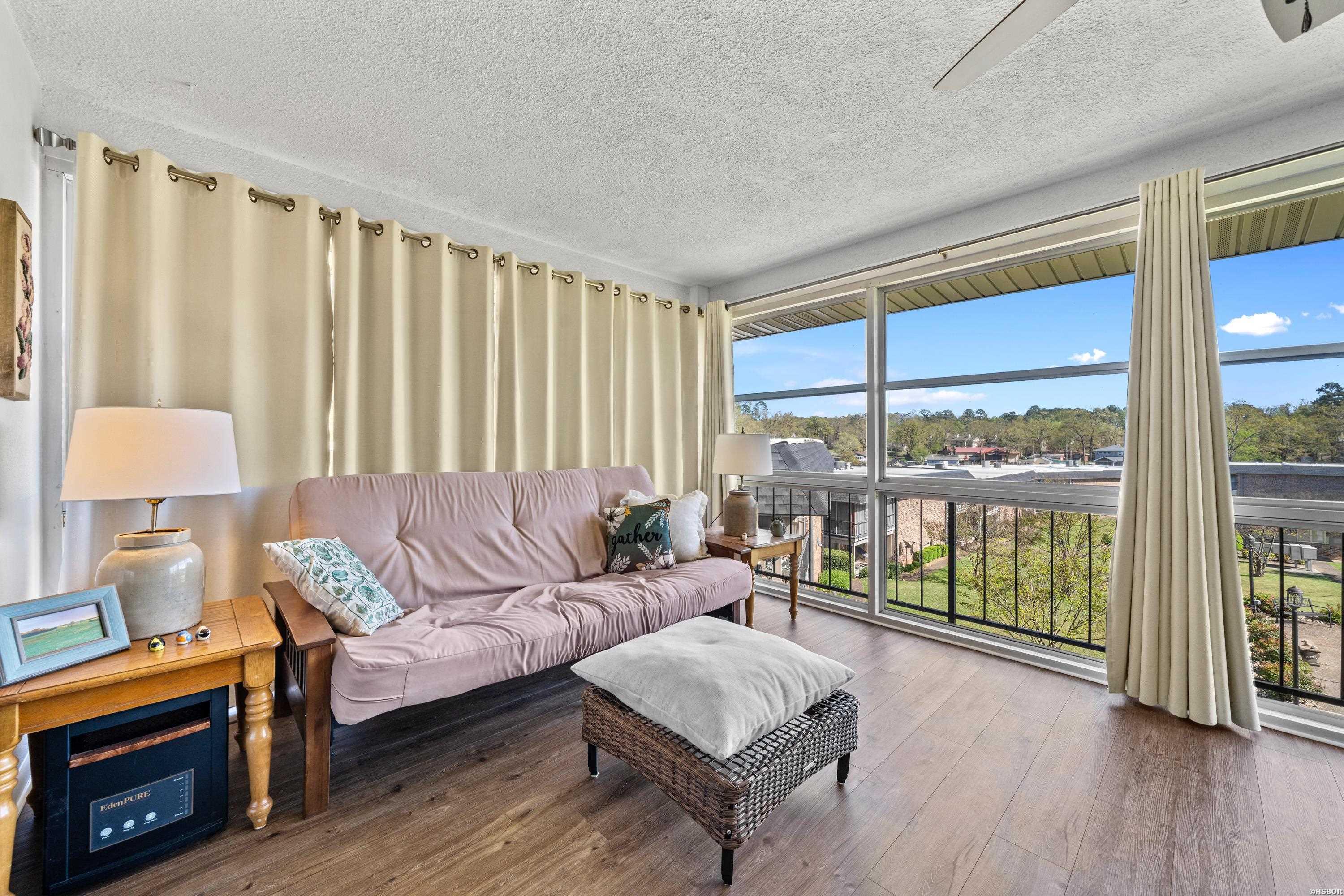 1135 TWIN POINTS Road