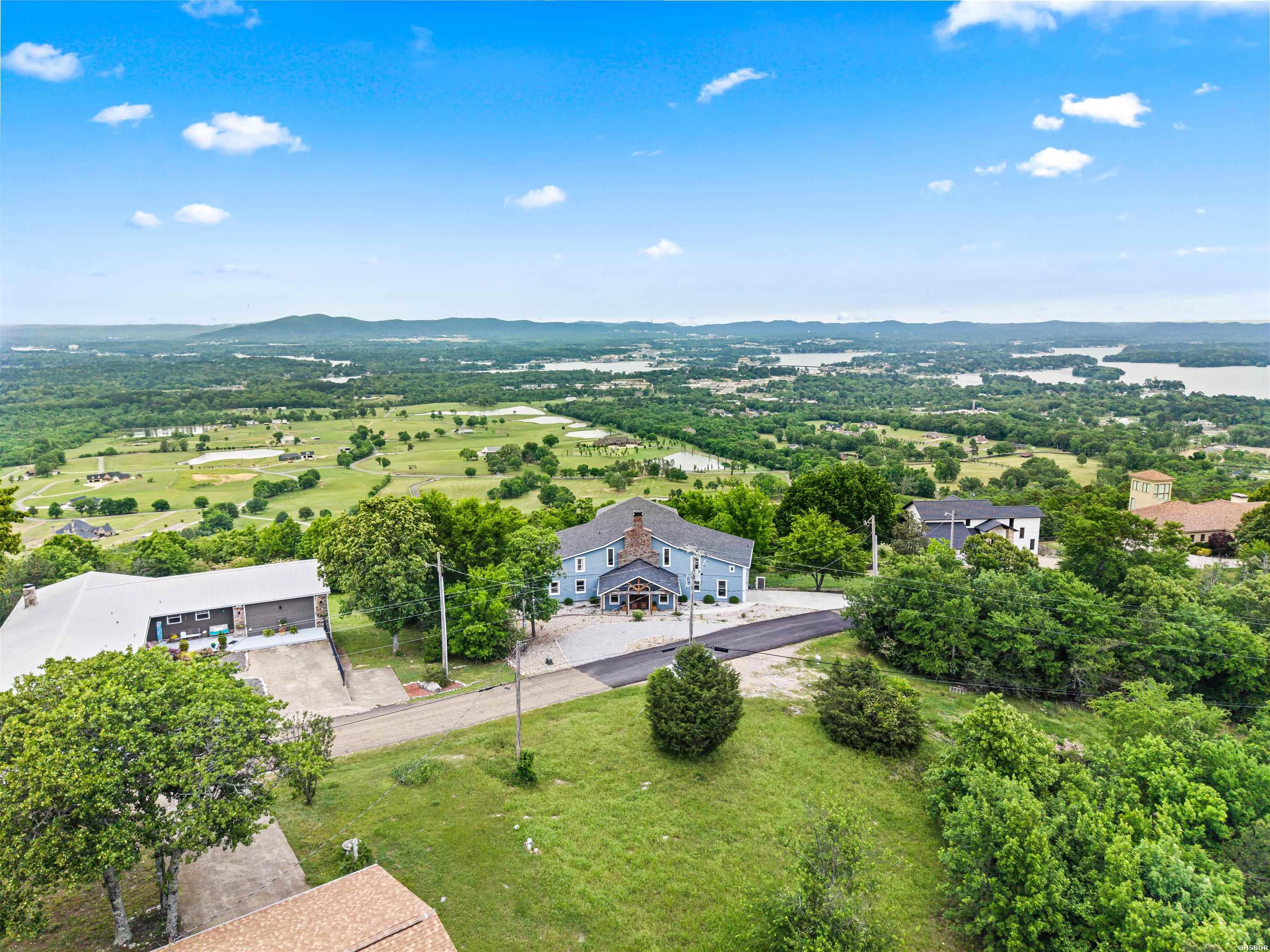 896 MT RIANTE Road