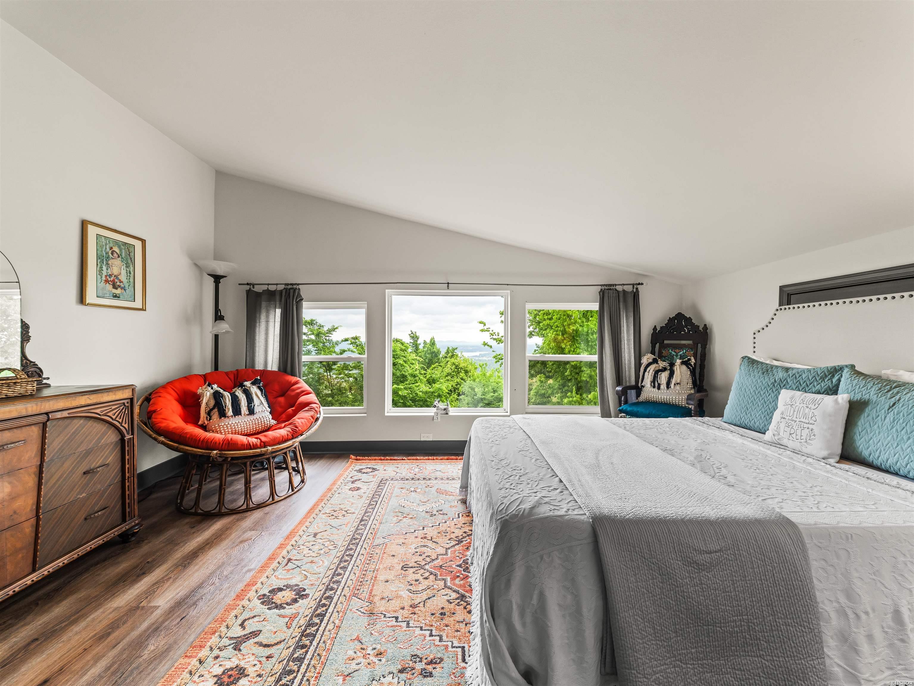 896 MT RIANTE Road