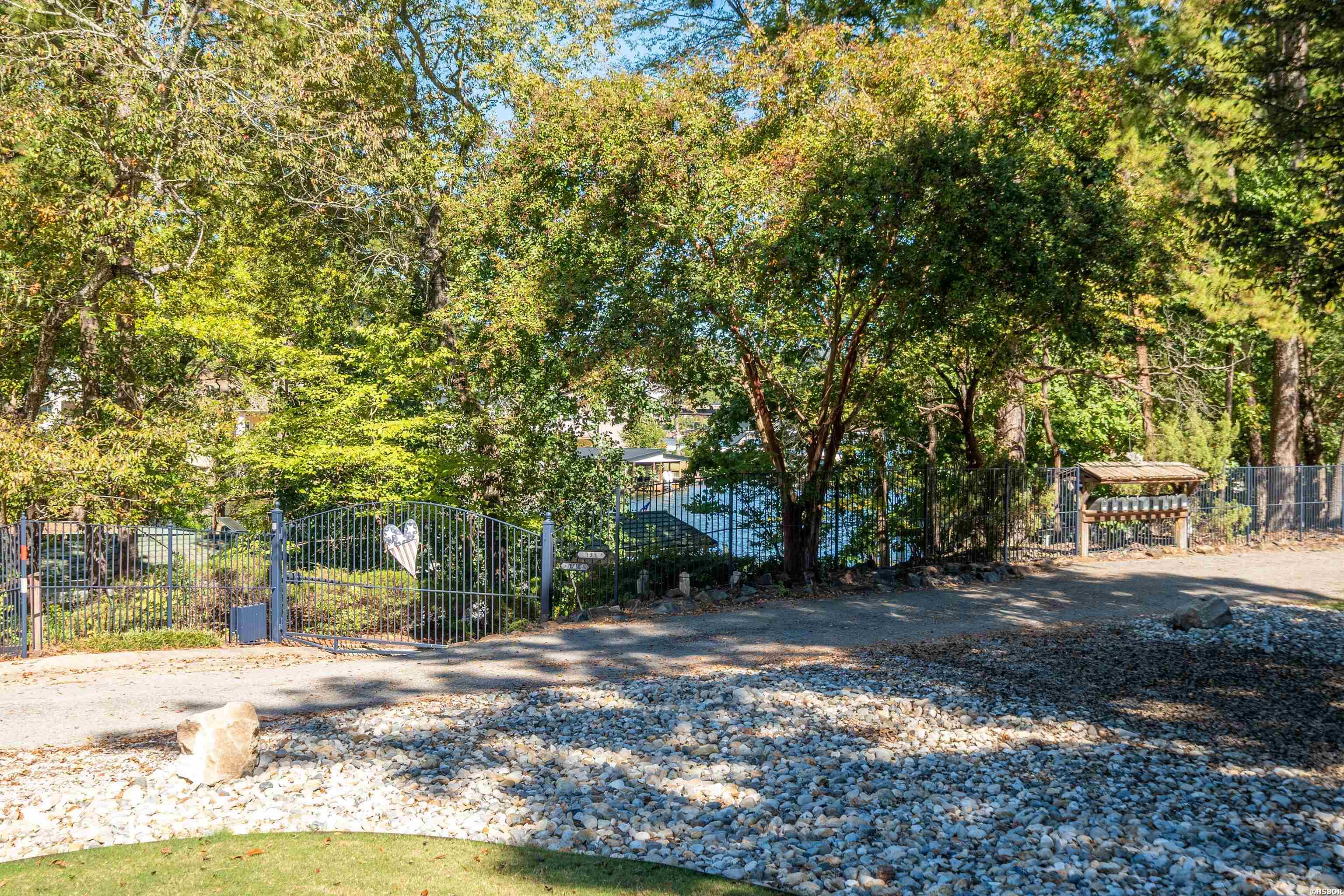 207 KLEINSHORE Road