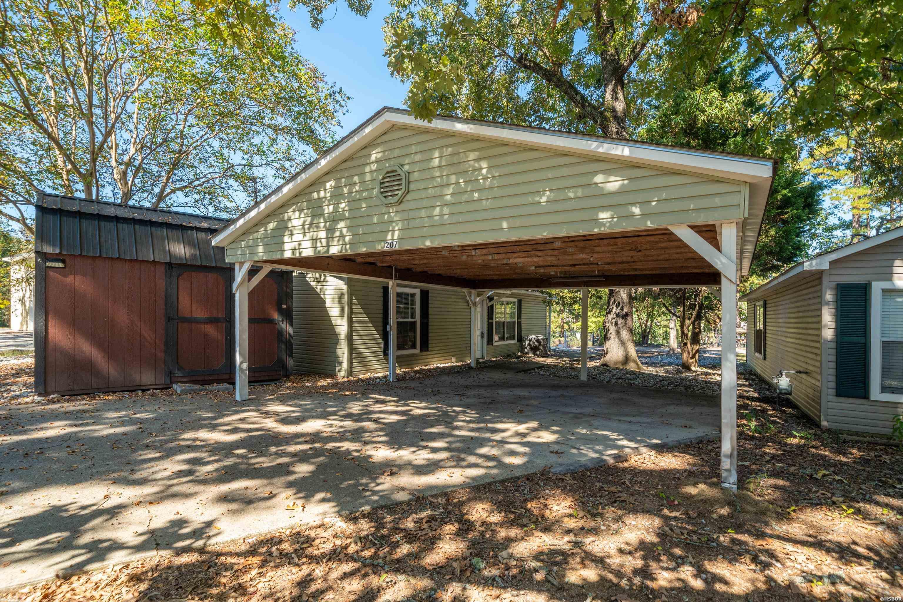 207 KLEINSHORE Road