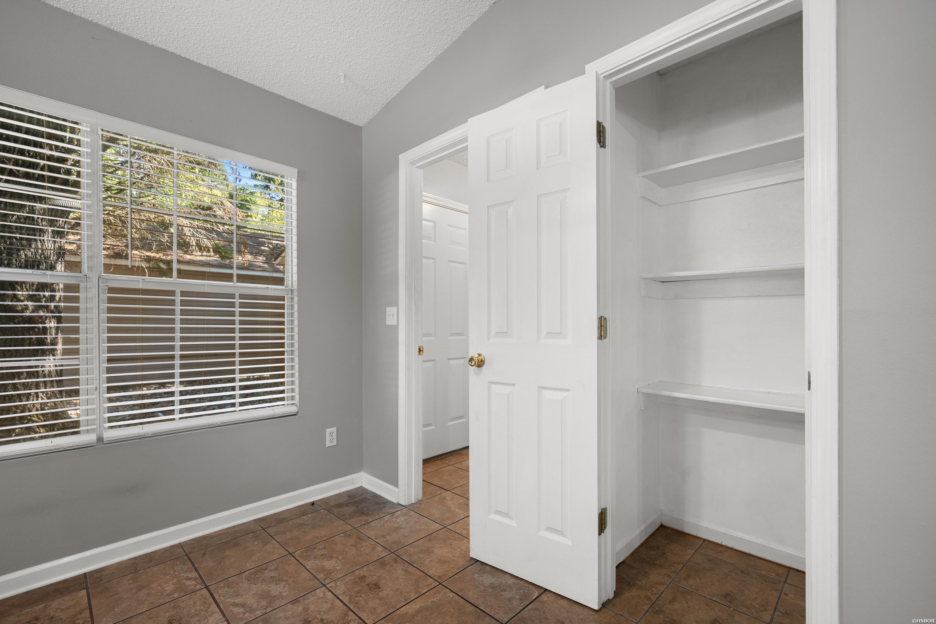 207 KLEINSHORE Road