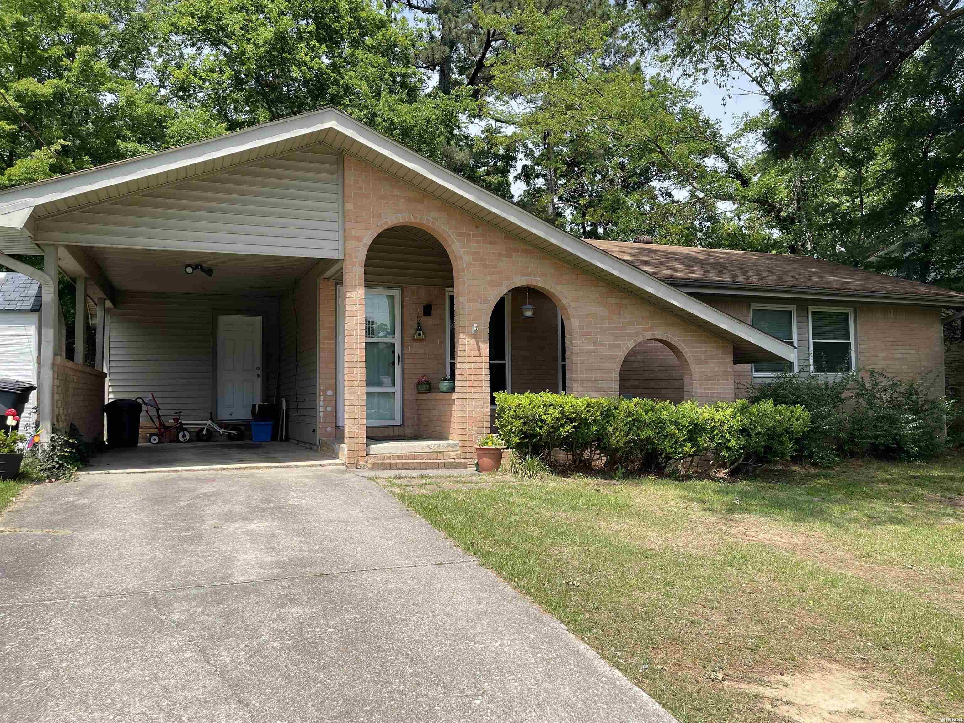 207 SOUTHGATE Street